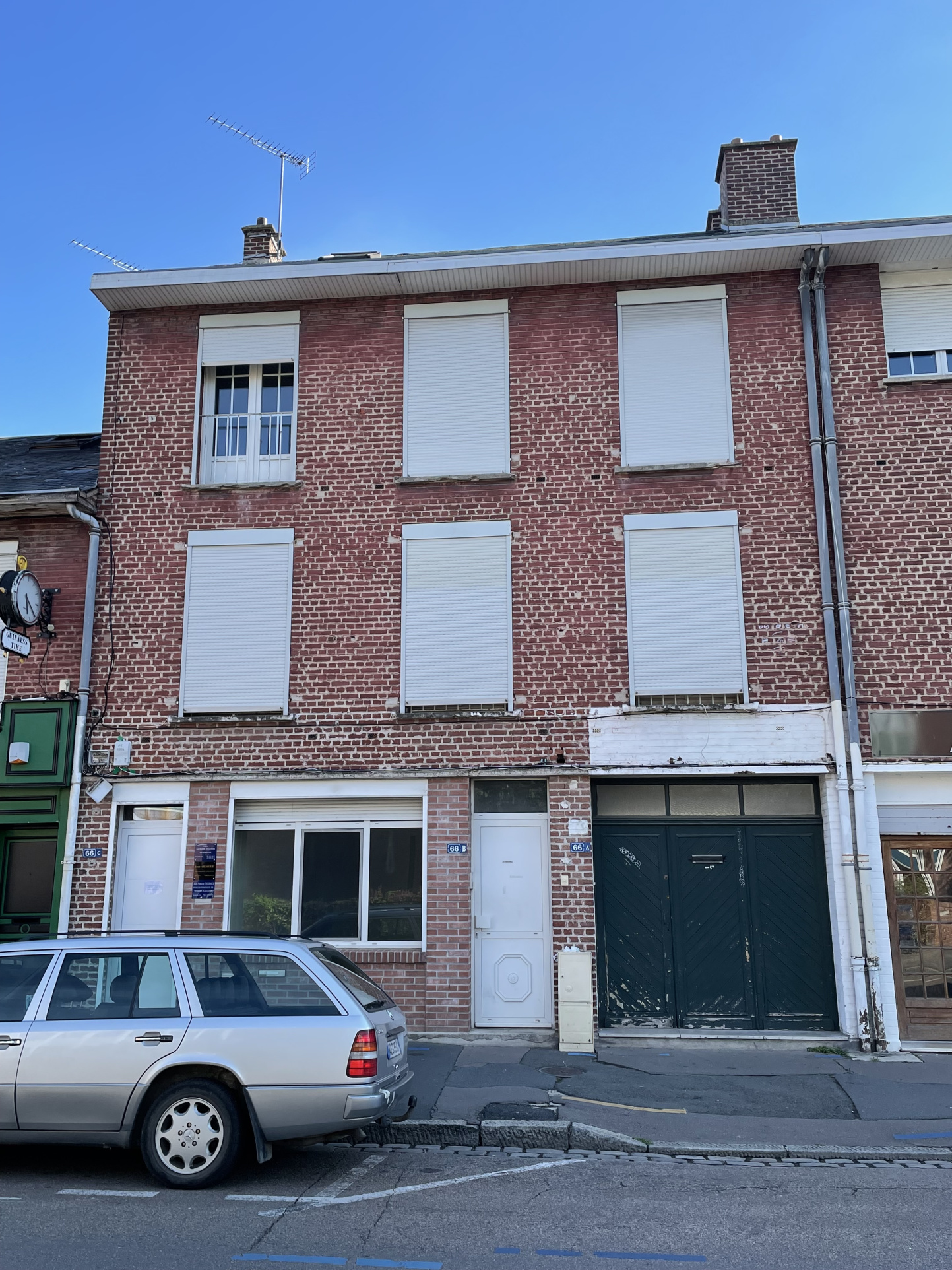 Immo80 – L'immobilier à Amiens et dans la Somme-AMIENS PLEIN COEUR DU QUARTIER SAINT LEU : MAISON DE VILLE DE 148 m2 avec cour et local