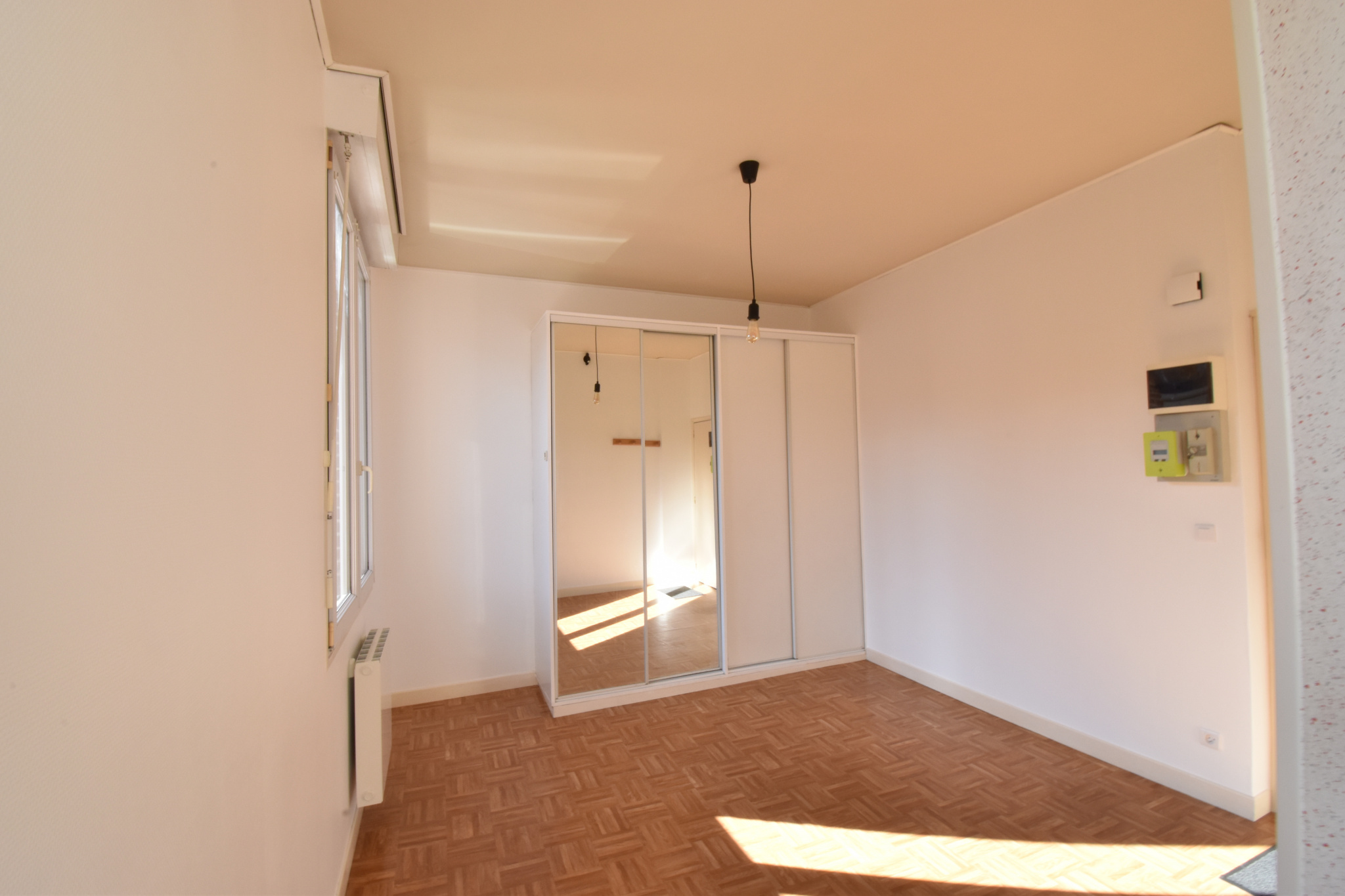 Immo80 – L'immobilier à Amiens et dans la Somme-AMIENS ST PIERRE – Chaussée Saint Pierre : Appartement T1 très lumineux