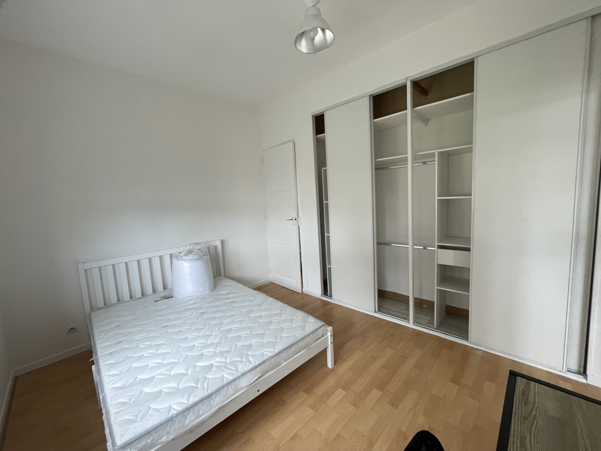 Immo80 – L'immobilier à Amiens et dans la Somme-AMIENS – secteur LA HOTOIE : TRES BEL APPARTEMENT T2 MEUBLE refait à neuf