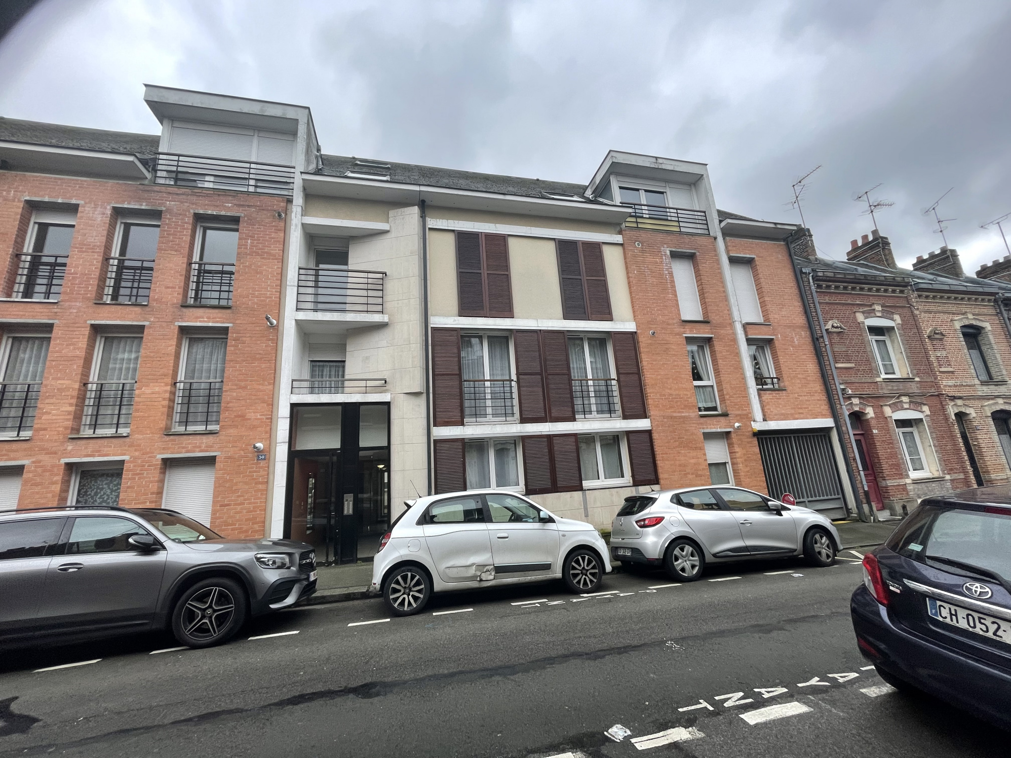 Immo80 – L'immobilier à Amiens et dans la Somme-AMIENS ST PIERRE  : APPARTEMENT T2 avec parking en sous-sol dans petite résidence CALME ET...