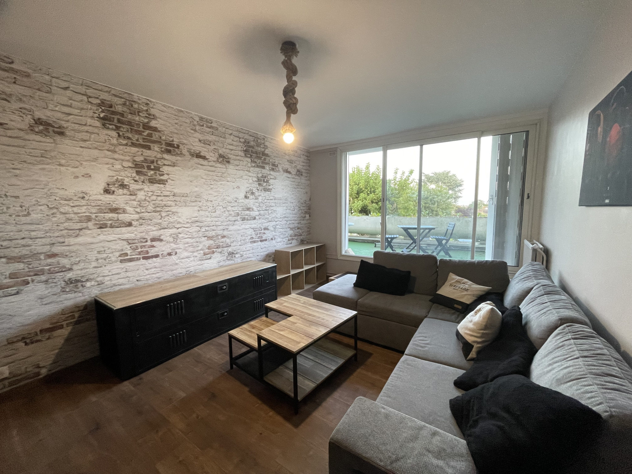 Immo80 – L'immobilier à Amiens et dans la Somme-AMIENS SUD – QUARTIER QUEBEC : TRES BEL APPARTEMENT T2 MEUBLE avec grande terrasse