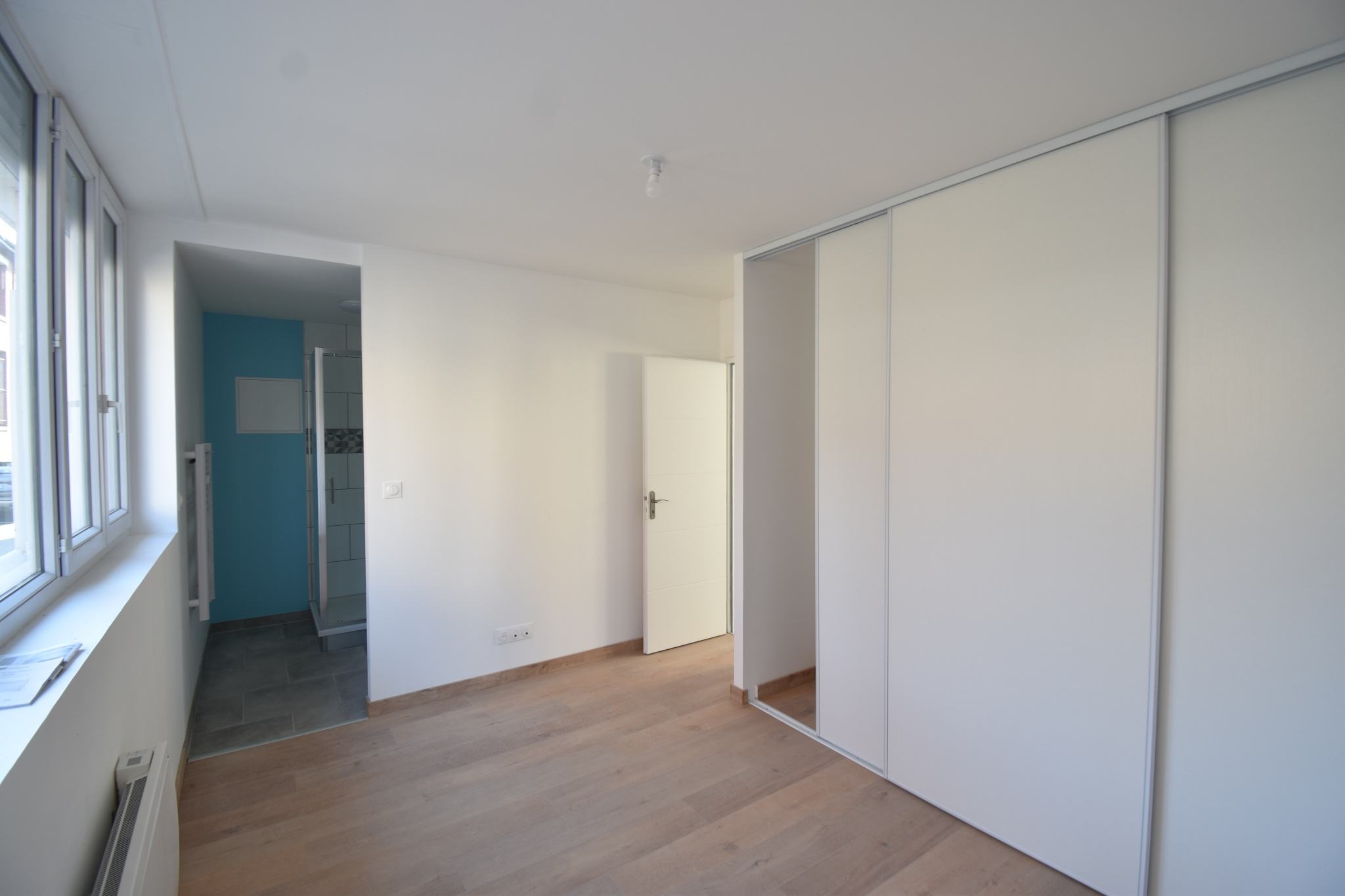 Immo80 – L'immobilier à Amiens et dans la Somme-CORBIE à 2 pas du centre Ville : MAGNIFIQUE T2 en Rdc EXCELLENT ETAT avec cour