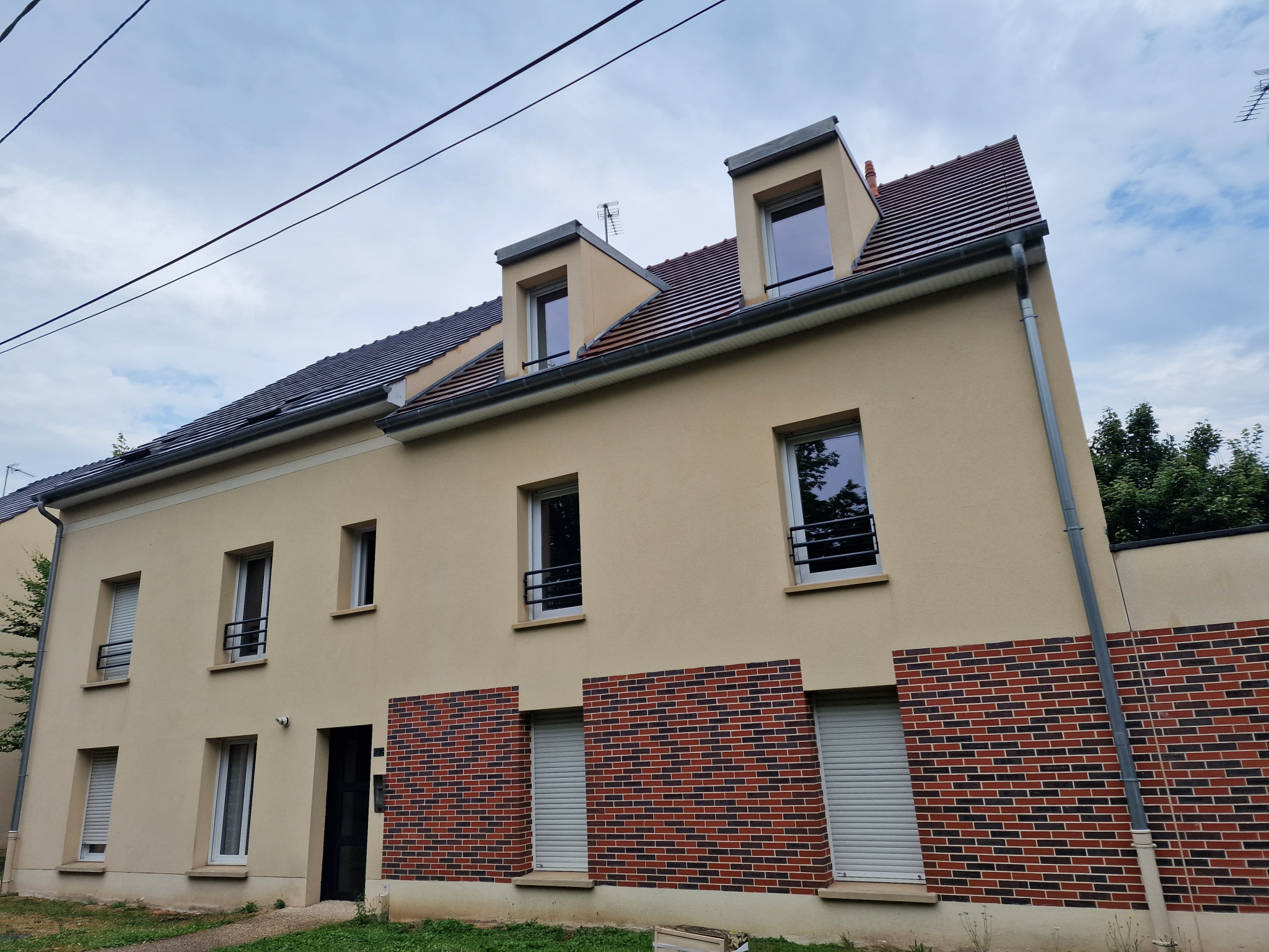 Immo80 – L'immobilier à Amiens et dans la Somme-AMIENS OUEST DANS RESIDENCE RECENTE : BEL APPARTEMENT T3 LOUE de 63.50 m2 avec parking