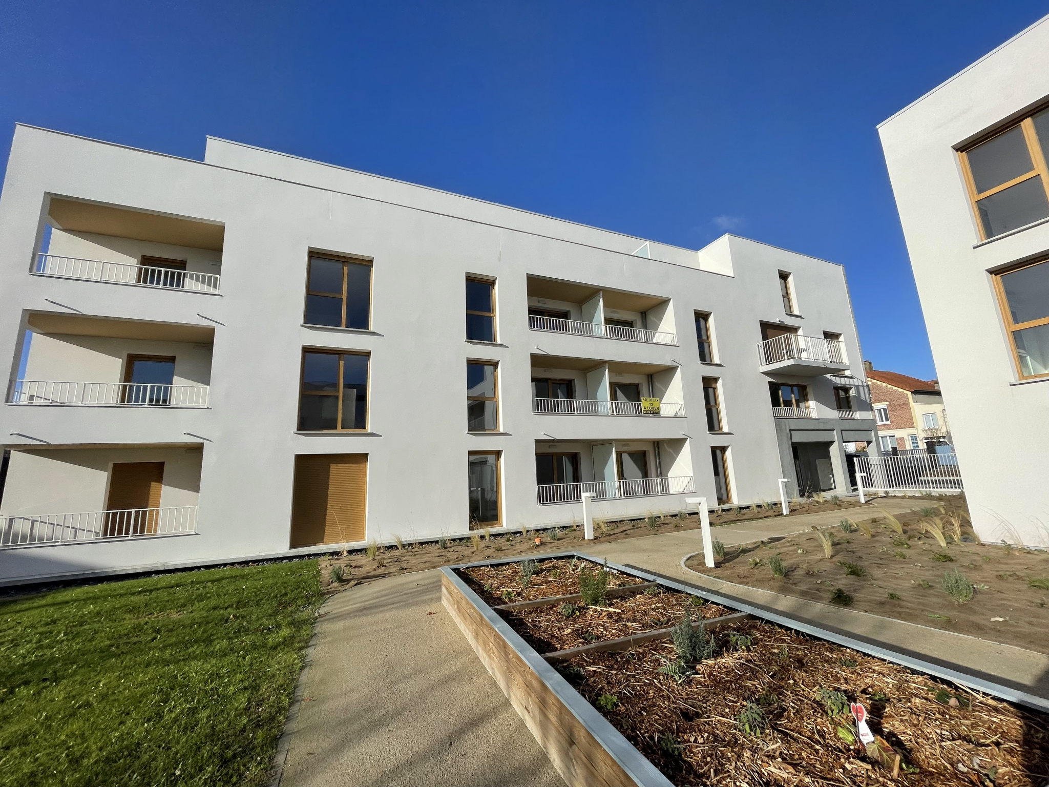 Immo80 – L'immobilier à Amiens et dans la Somme-RIVERY – RESIDENCE NEUVE ET SECURISEE L OR TILLON : BEL APPARTEMETN T3  avec balcon et parking en sous-sol