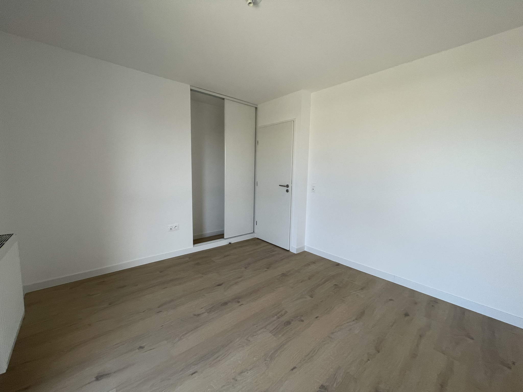 Immo80 – L'immobilier à Amiens et dans la Somme-RIVERY – RESIDENCE NEUVE ET SECURISEE L OR TILLON : BEL APPARTEMETN T3  avec balcon et parking en sous-sol