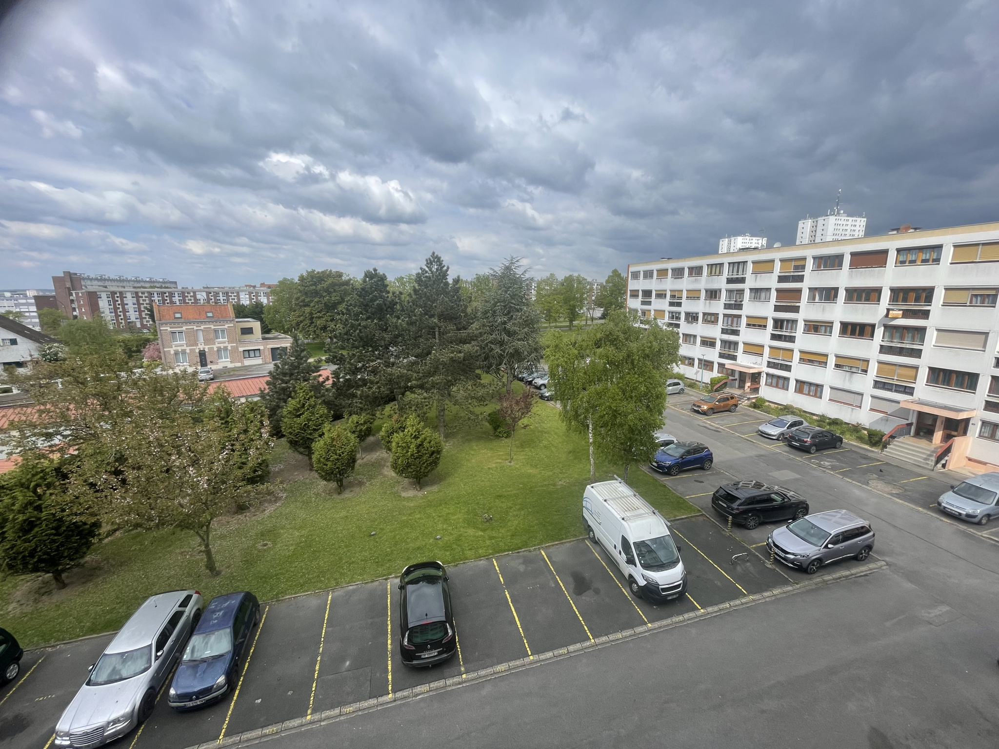 Immo80 – L'immobilier à Amiens et dans la Somme-AMIENS RESIDENCE BERLIOZ : APPARTEMENT T4 de 79,44 m2 avec parking et cave
