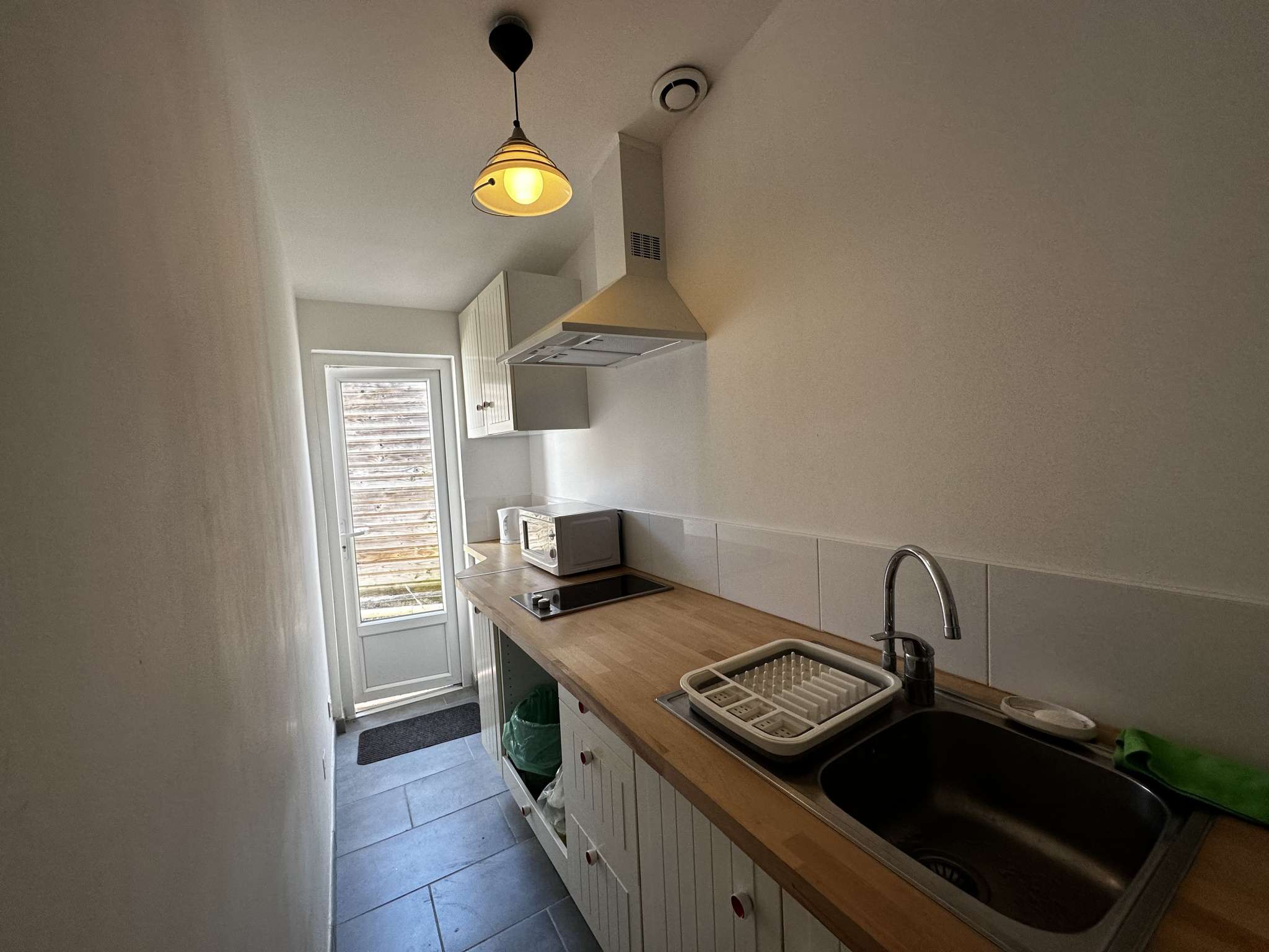 Immo80 – L'immobilier à Amiens et dans la Somme-AMIENS RUE DENFERT ROCHEREAU – BEL APPARTEMENT T2 AVEC COUR ET DEPENDANCE