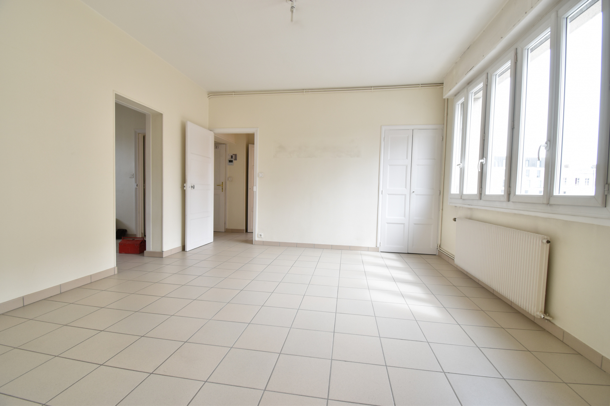 Immo80 – L'immobilier à Amiens et dans la Somme-AMIENS CENTRE VILLE – PLACE VOGEL : BEL APPARTEMENT T4 très lumineux