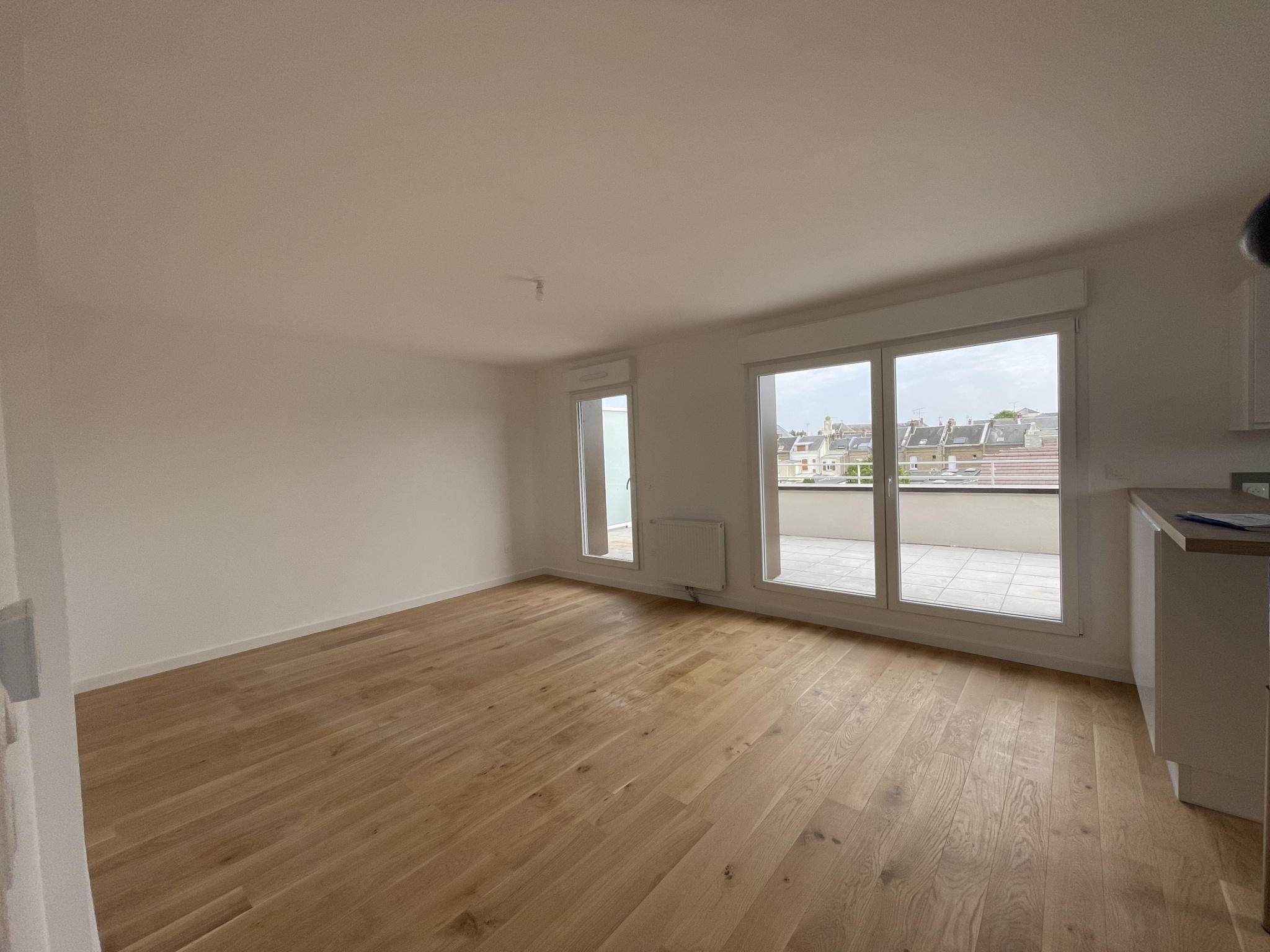 Immo80 – L'immobilier à Amiens et dans la Somme-AMIENS ST PIERRE : APPARTEMENT T3 NEUF AVEC TERRASSE ET PARKING