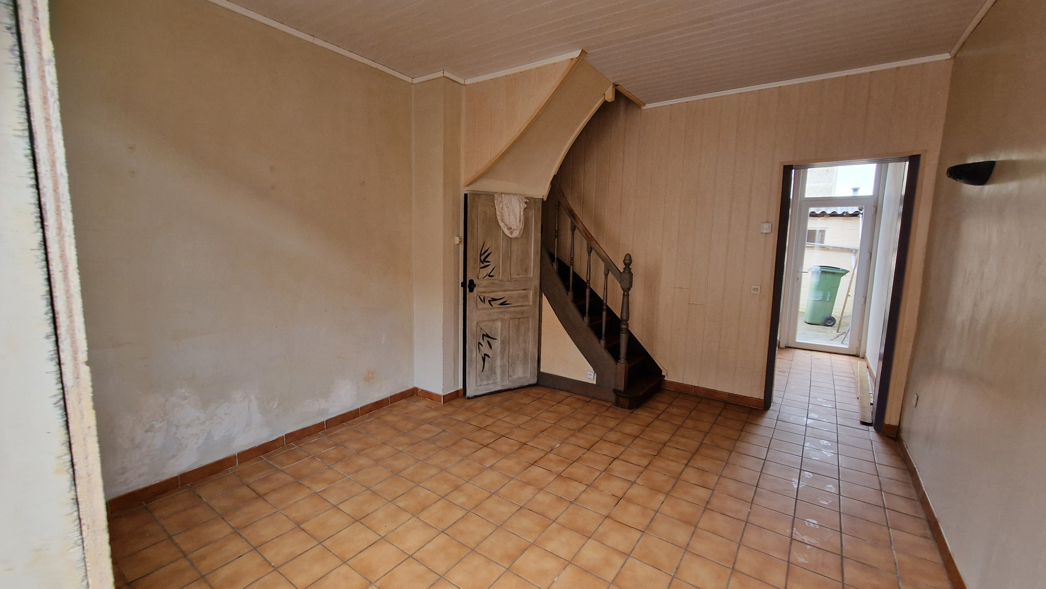 Immo80 – L'immobilier à Amiens et dans la Somme-AMIENS OUEST – secteur Route d’Abbeville  : AMIENOISE T3 avec cour