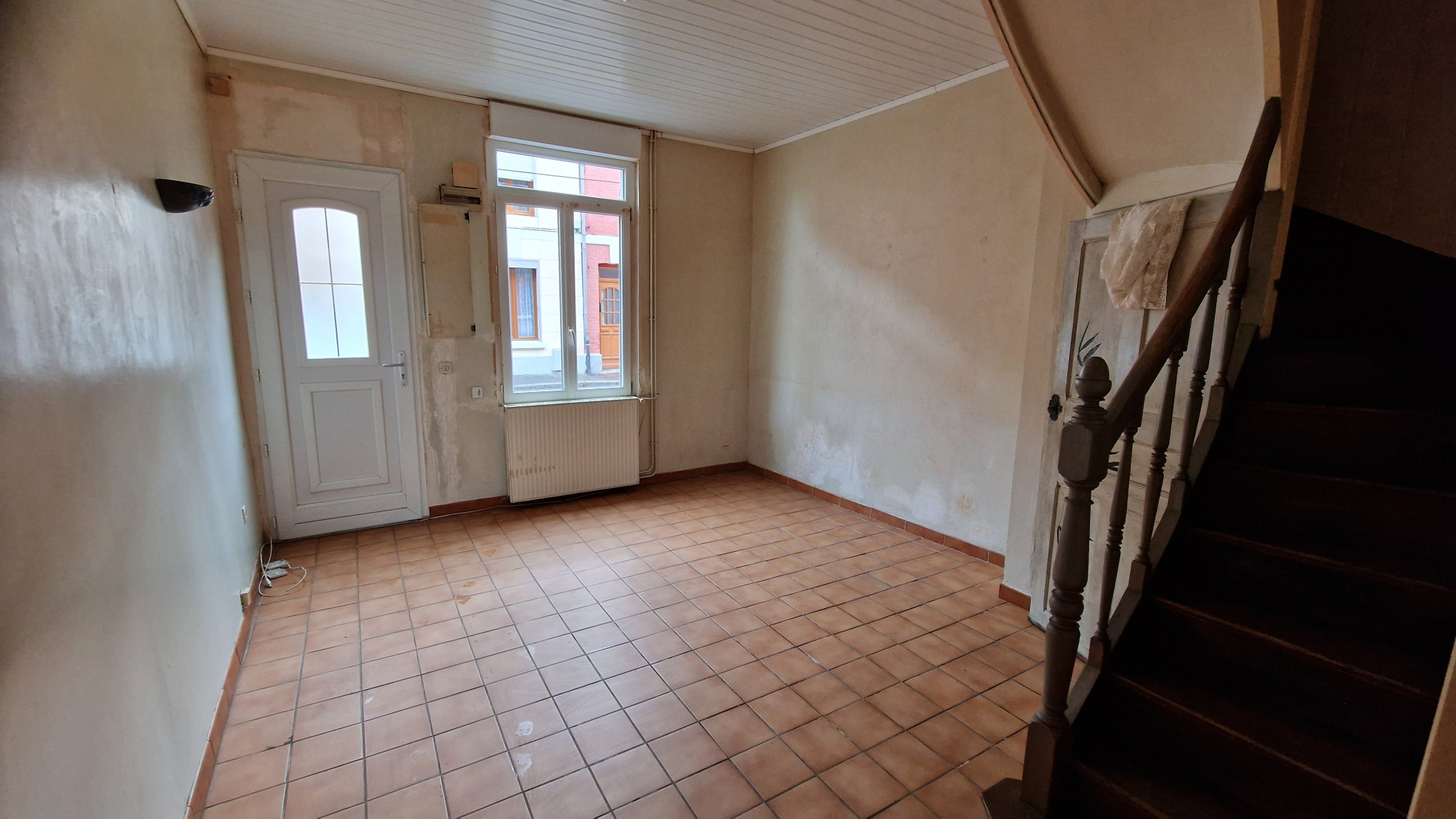 Immo80 – L'immobilier à Amiens et dans la Somme-AMIENS OUEST – secteur Route d’Abbeville  : AMIENOISE T3 avec cour