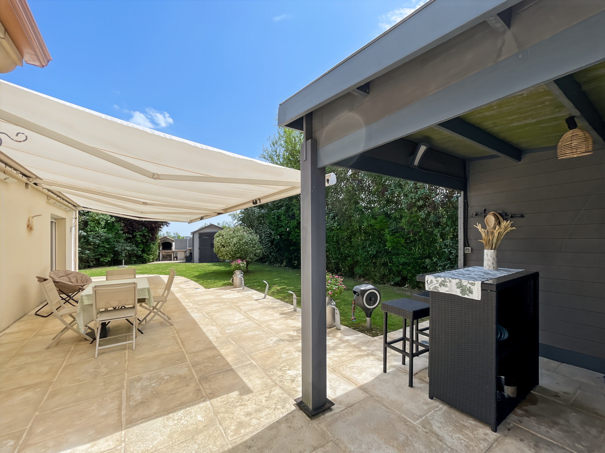Immo80 – L'immobilier à Amiens et dans la Somme-BREUIL LE SEC : SUPERBE PAVILLON AVEC TERRASSE JARDIN ET GARAGE