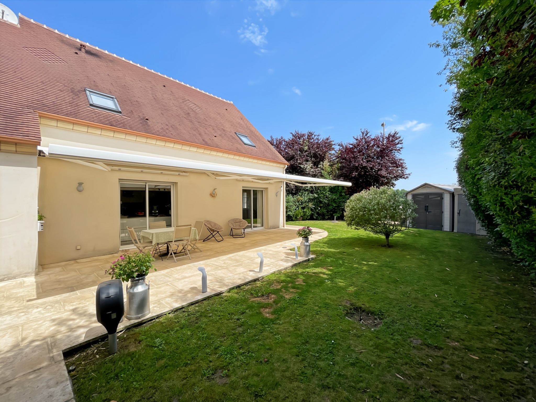 Immo80 – L'immobilier à Amiens et dans la Somme-BREUIL LE SEC : SUPERBE PAVILLON AVEC TERRASSE JARDIN ET GARAGE