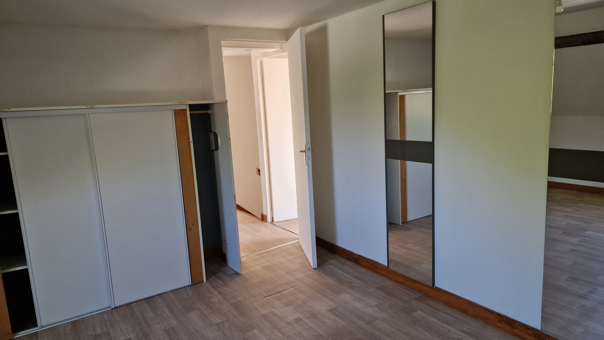 Immo80 – L'immobilier à Amiens et dans la Somme-ENNEMAIN : MAISON 7 PIECES AVEC GARAGES et JARDIN