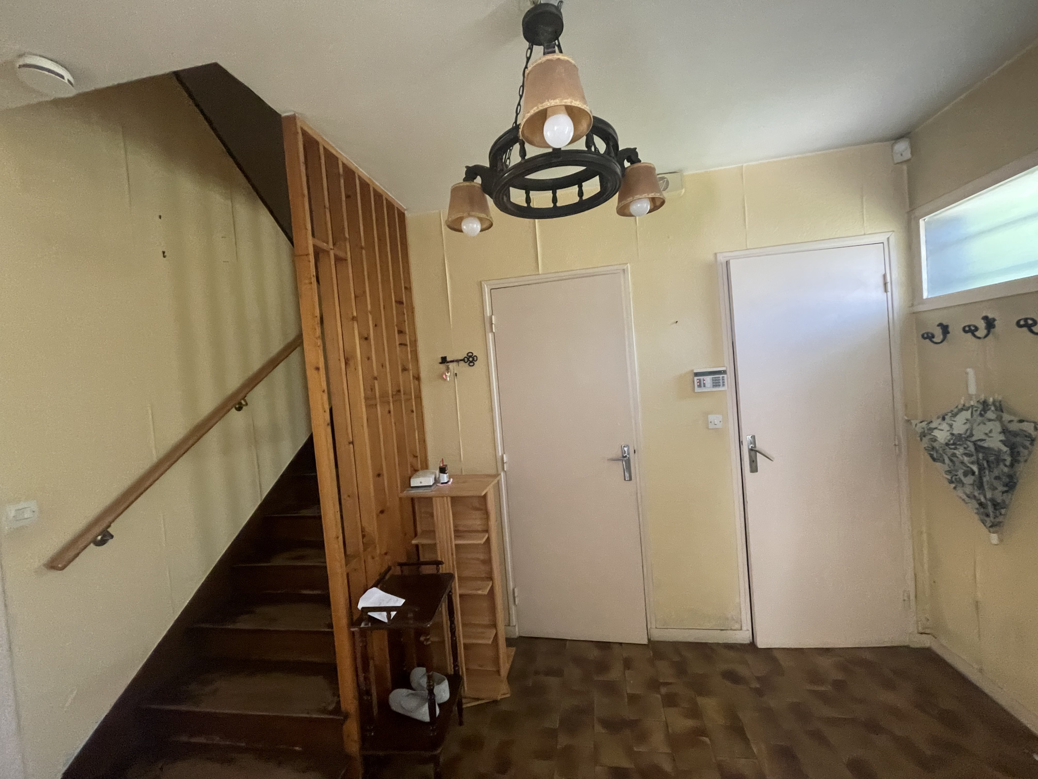 Immo80 – L'immobilier à Amiens et dans la Somme-AMIENS SUD EST : PAVILLON JUMELE d’un côté avec beau jardin et cave compléte