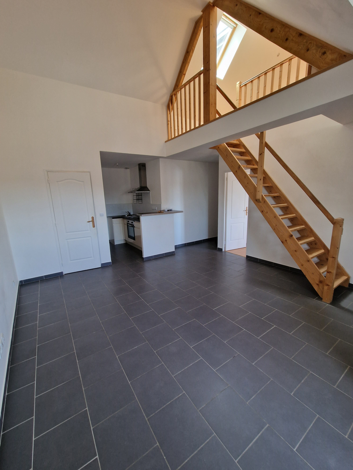 Immo80 – L'immobilier à Amiens et dans la Somme-TRES BEL APPARTEMENT de 42,25 m2 LUMINEUX CENTRE VILLE DE BRAY SUR SOMME