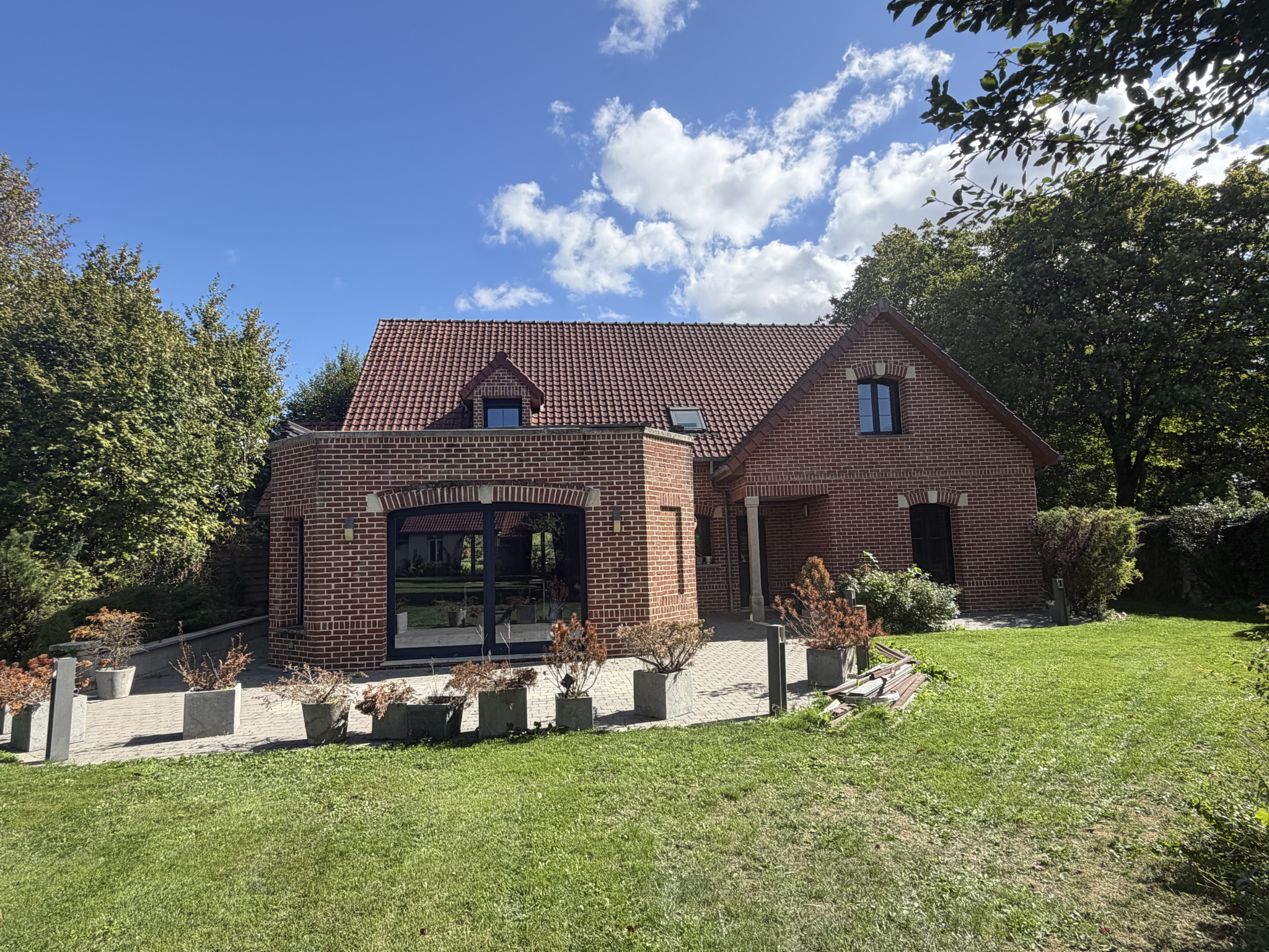 Immo80 – L'immobilier à Amiens et dans la Somme-METROPOLE AMIENOISE : MAGNIFIQUE PAVILLON INDIVIDUEL de 312 m2 dans un écrin de verdure