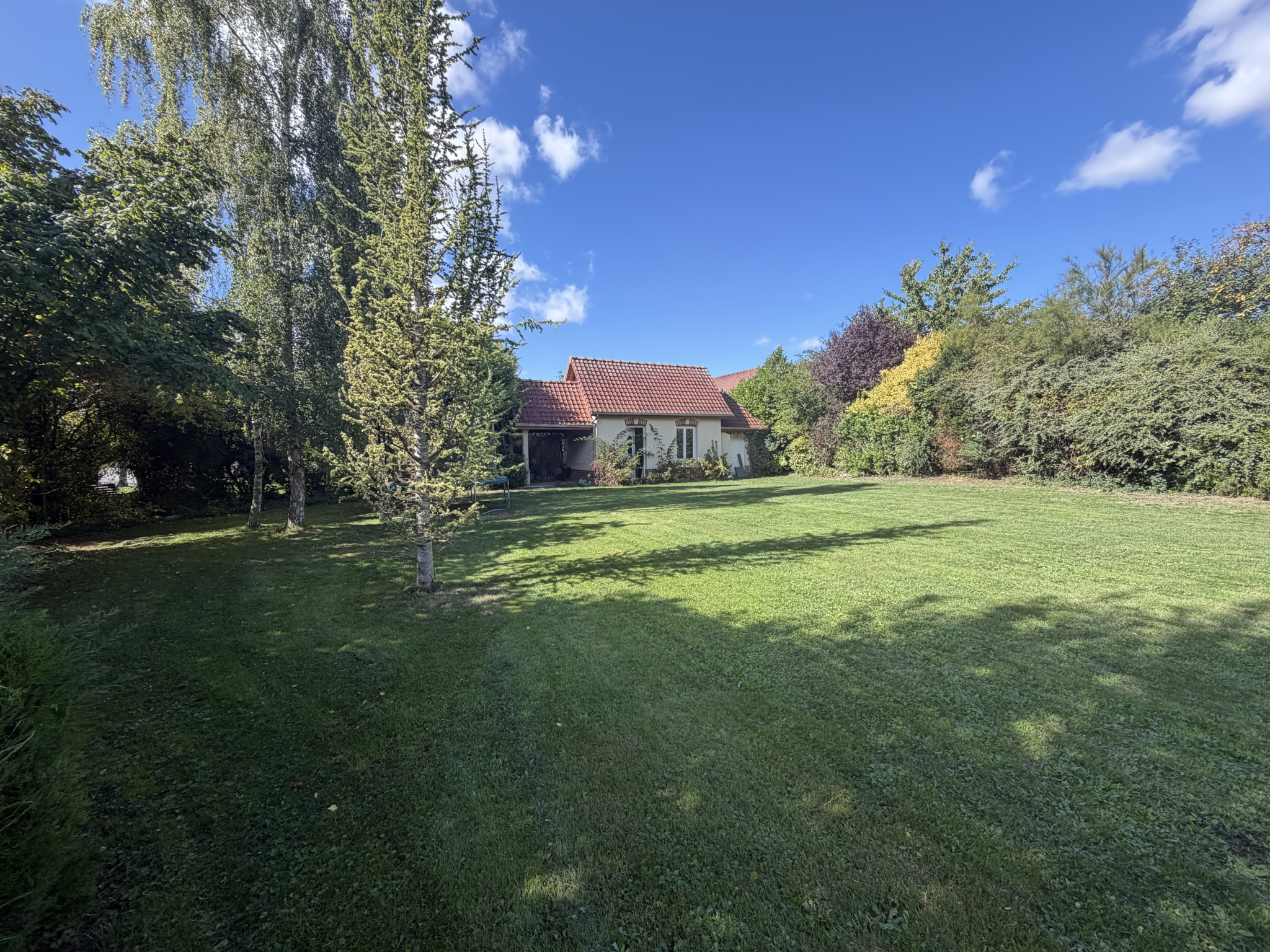 Immo80 – L'immobilier à Amiens et dans la Somme-METROPOLE AMIENOISE : MAGNIFIQUE PAVILLON INDIVIDUEL de 312 m2 dans un écrin de verdure