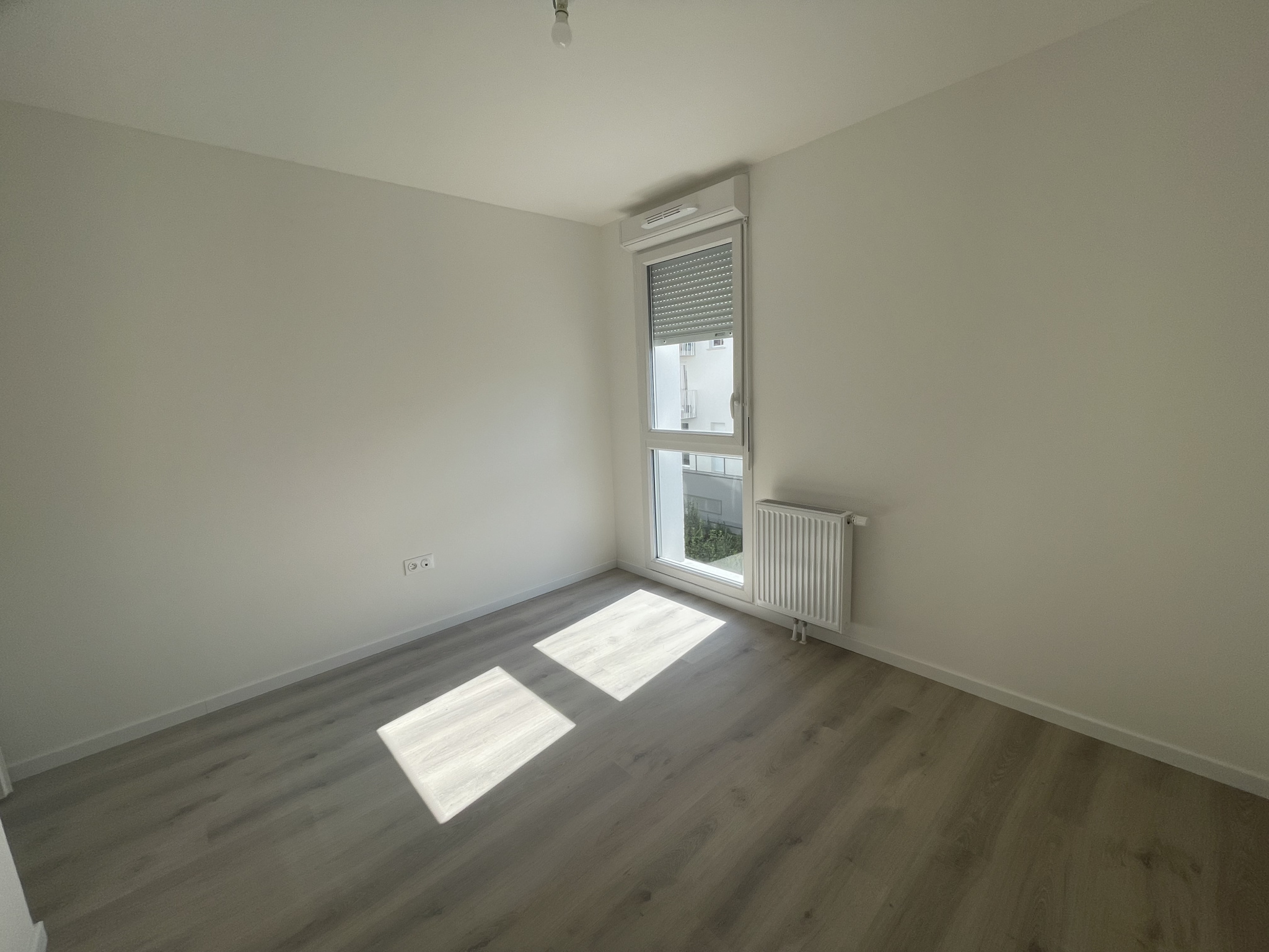 Immo80 – L'immobilier à Amiens et dans la Somme-AMIENS CENTRE VILLE : BEL APPARTEMENT NEUF de 69 m2 avec loggia de 12 m2 et parking en sous-sol