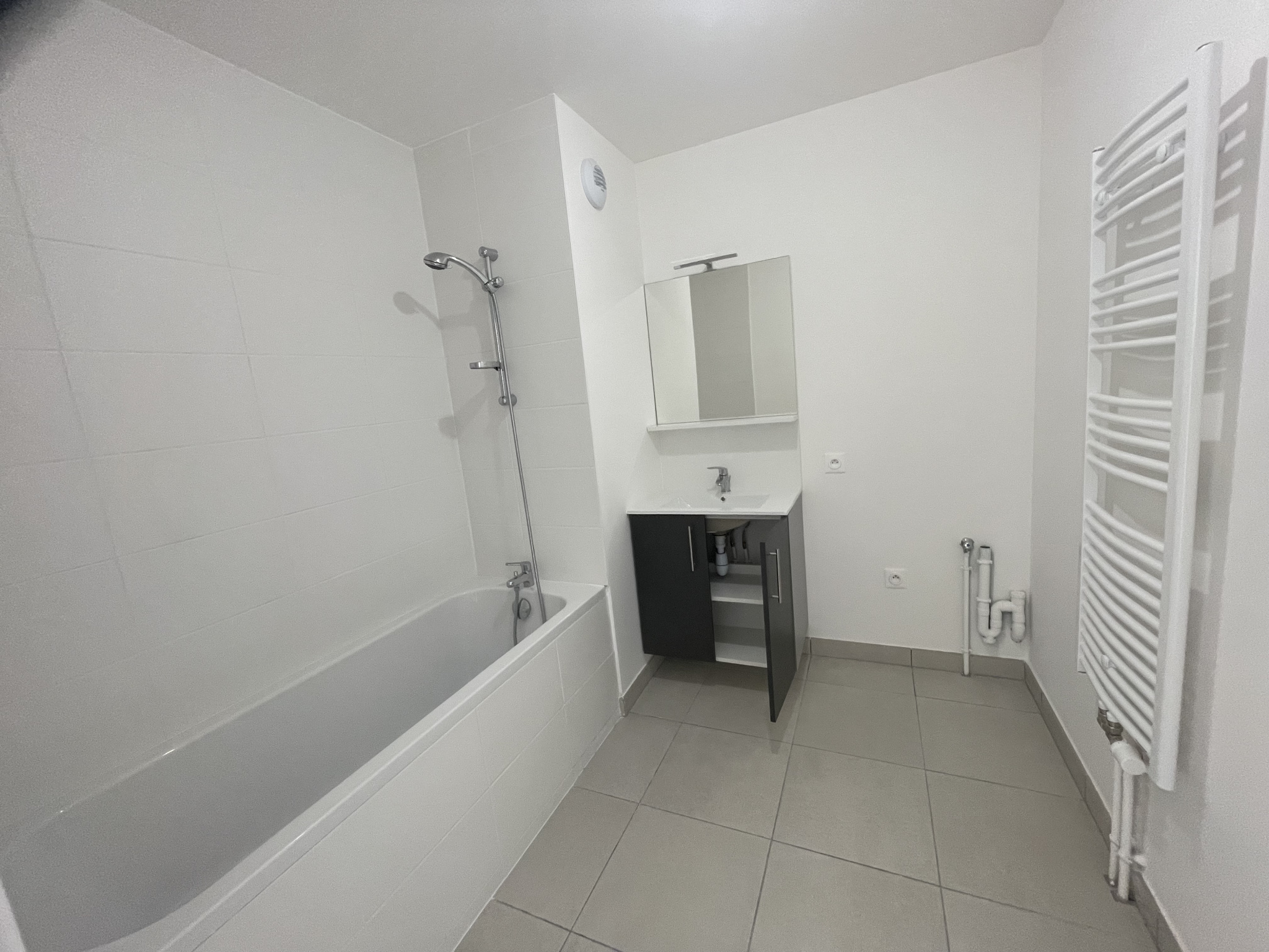 Immo80 – L'immobilier à Amiens et dans la Somme-AMIENS CENTRE VILLE : BEL APPARTEMENT NEUF de 69 m2 avec loggia de 12 m2 et parking en sous-sol