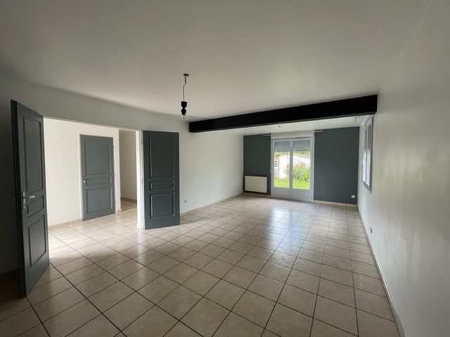 Immo80 – L'immobilier à Amiens et dans la Somme-AMIENS SUD – rue Victor Magnier : APPARTEMENT T2 au rez-de-chaussée d&rsquo;un pavillon individuel avec place de par