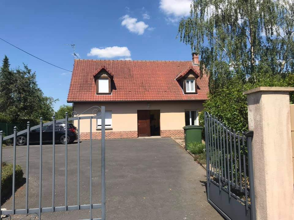 Immo80 – L'immobilier à Amiens et dans la Somme-AMIENS SUD – rue Victor Magnier : APPARTEMENT T2 au rez-de-chaussée d&rsquo;un pavillon individuel avec place de par