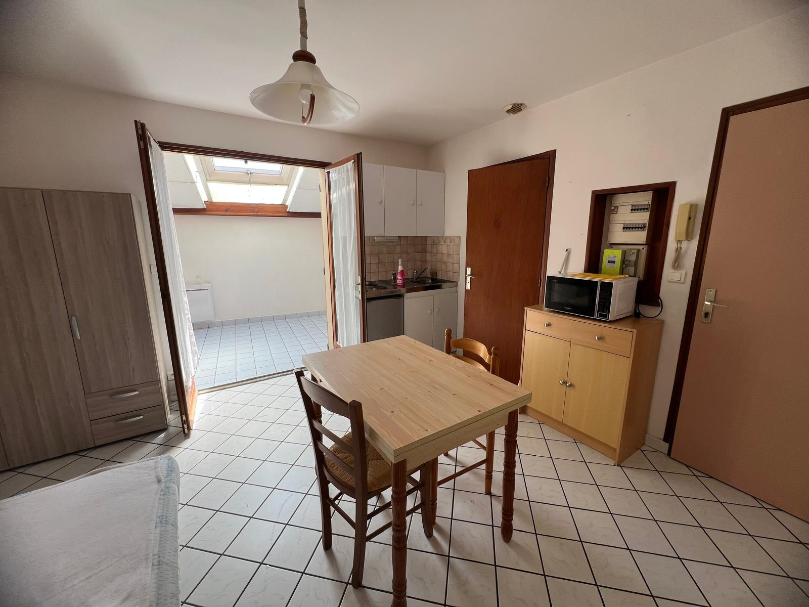 Immo80 – L'immobilier à Amiens et dans la Somme-STUDIO MEUBLE – PROCHE DE L&rsquo;HOPITAL SUD – PONT DE METZ
