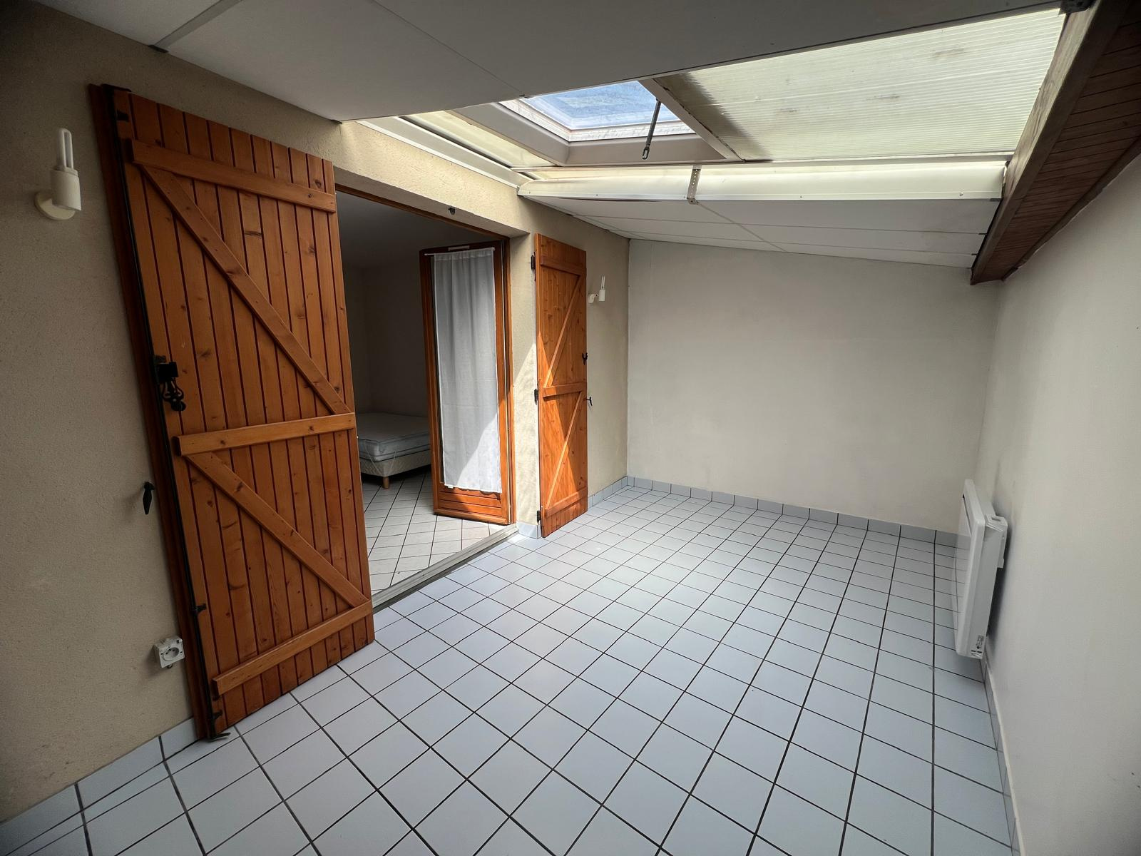 Immo80 – L'immobilier à Amiens et dans la Somme-STUDIO MEUBLE – PROCHE DE L&rsquo;HOPITAL SUD – PONT DE METZ