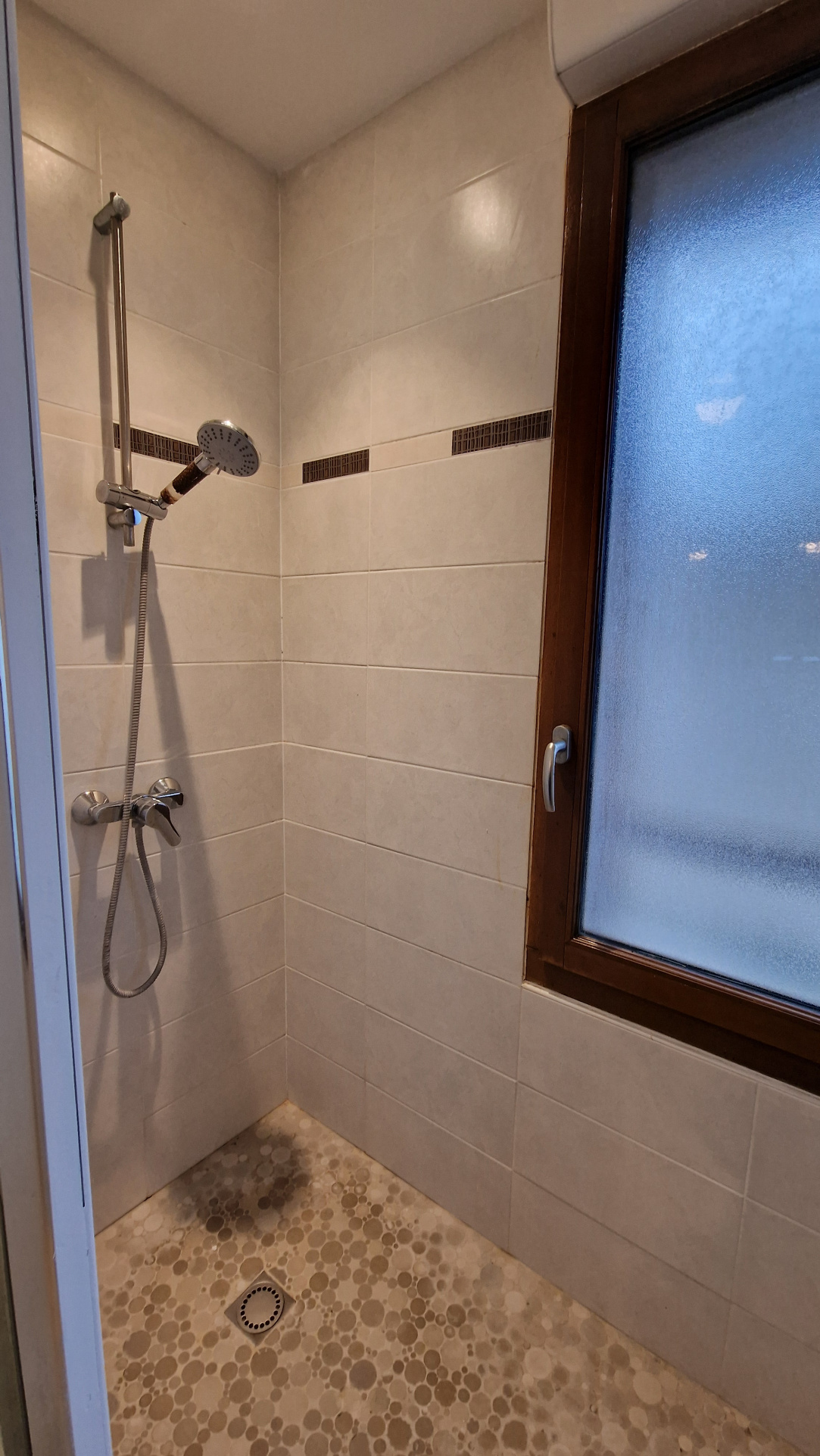 Immo80 – L'immobilier à Amiens et dans la Somme-AMIENS PROXIMITE DE LA GARE ET DU CENTRE VILLE : BEL APPARTEMENT de 28m2 au1er étage d&rsquo;une petite copropriété