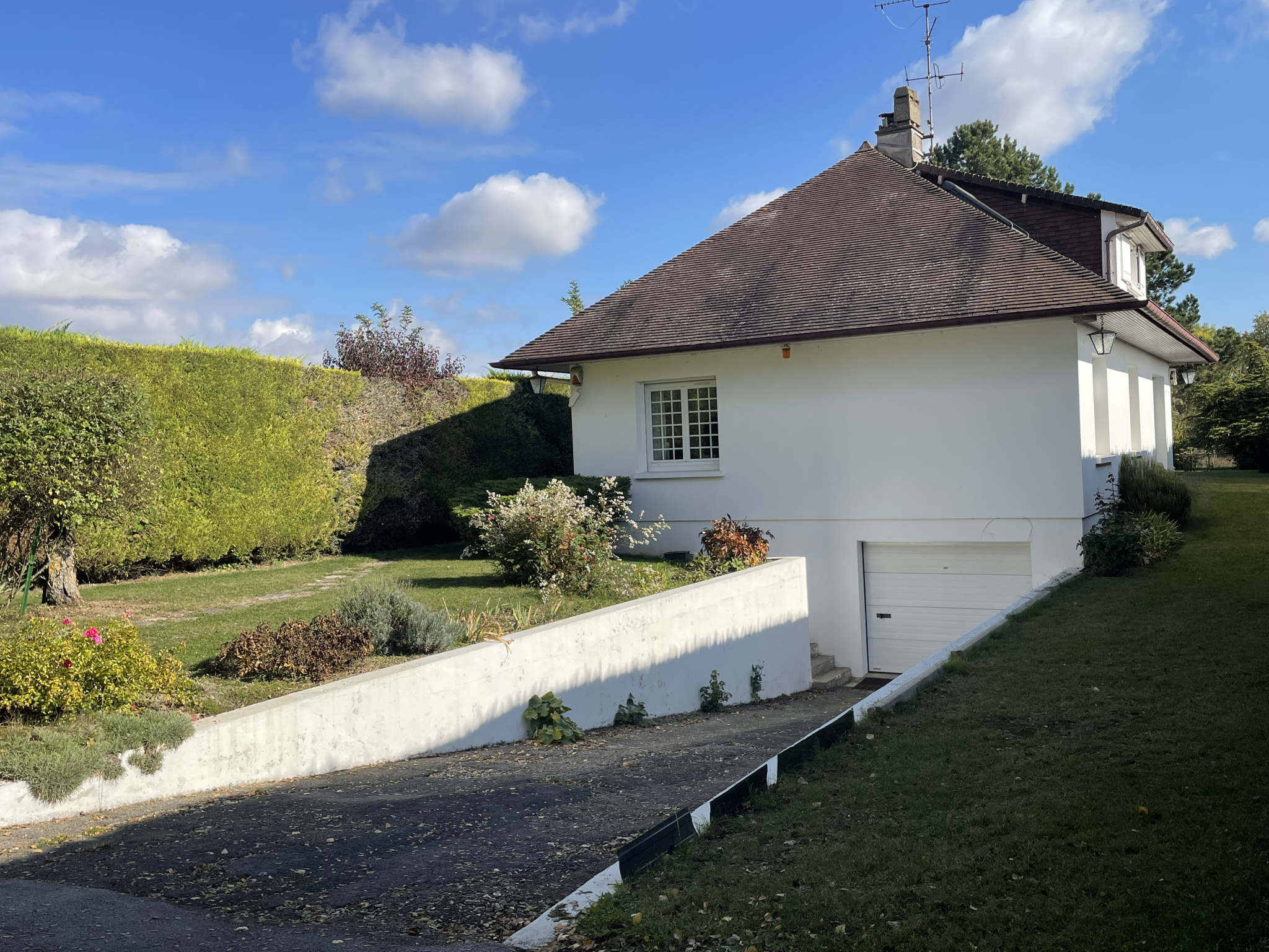 Immo80 – L'immobilier à Amiens et dans la Somme-SORTIE NORD D AMIENS – pour les AMOUREUX DE LA NATURE ET DES GRANDS ESPACES  : JOLI PAVILLON INDIVIDUEL