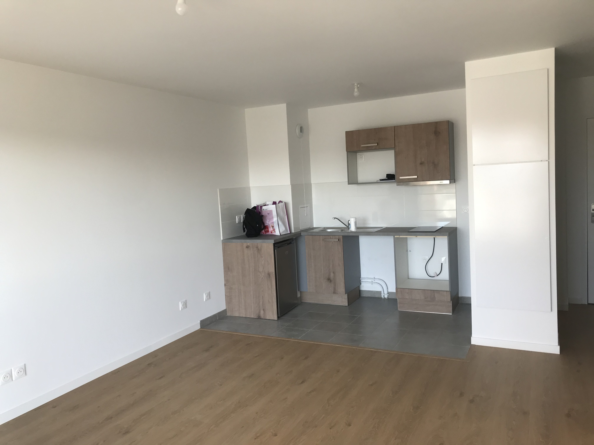 Immo80 – L'immobilier à Amiens et dans la Somme-AMIENS SUD  – prox CHU et CAMPUS : SUPERBE APPART T2 avec loggia et parking