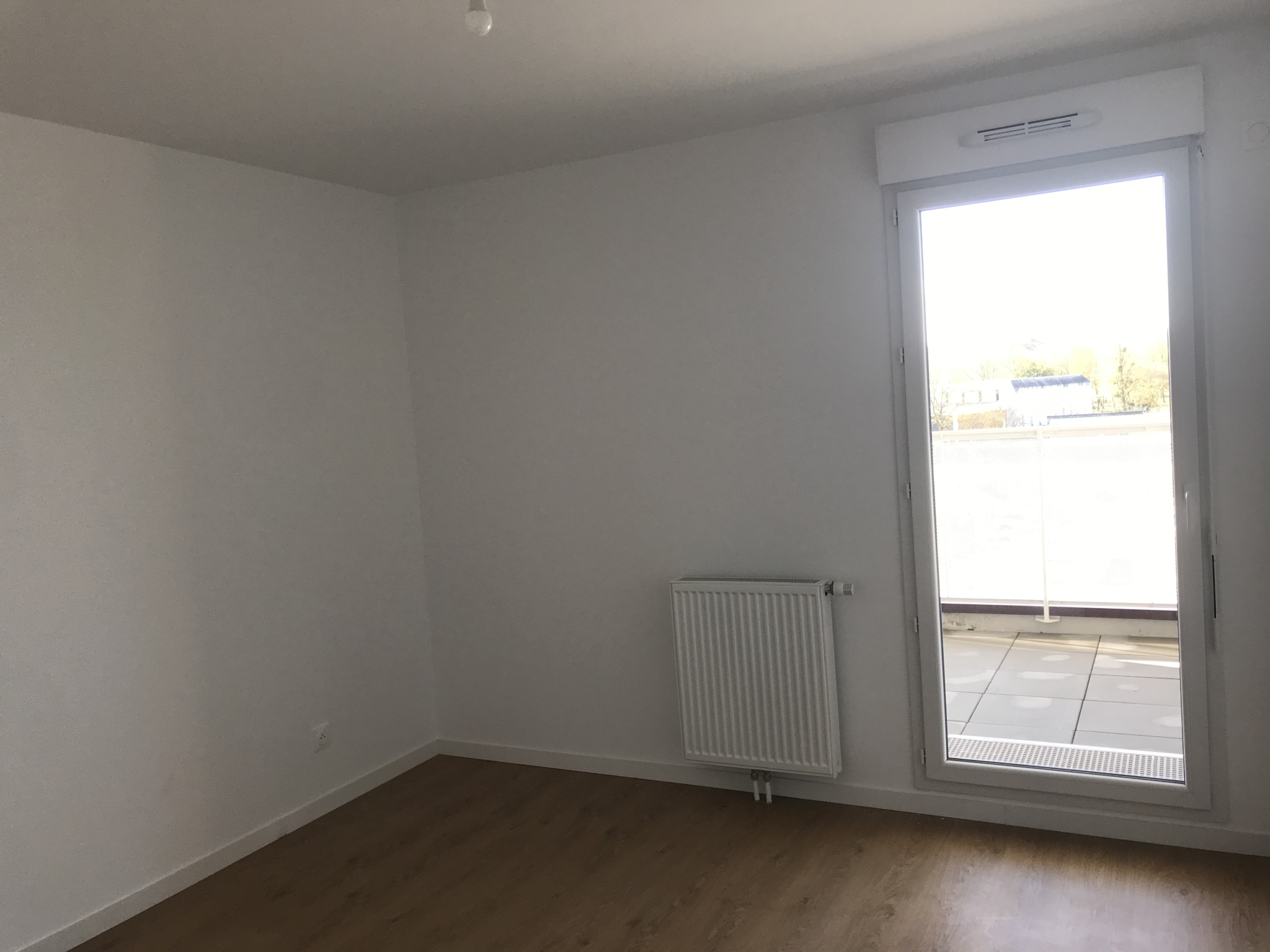 Immo80 – L'immobilier à Amiens et dans la Somme-AMIENS SUD  – prox CHU et CAMPUS : SUPERBE APPART T2 avec loggia et parking