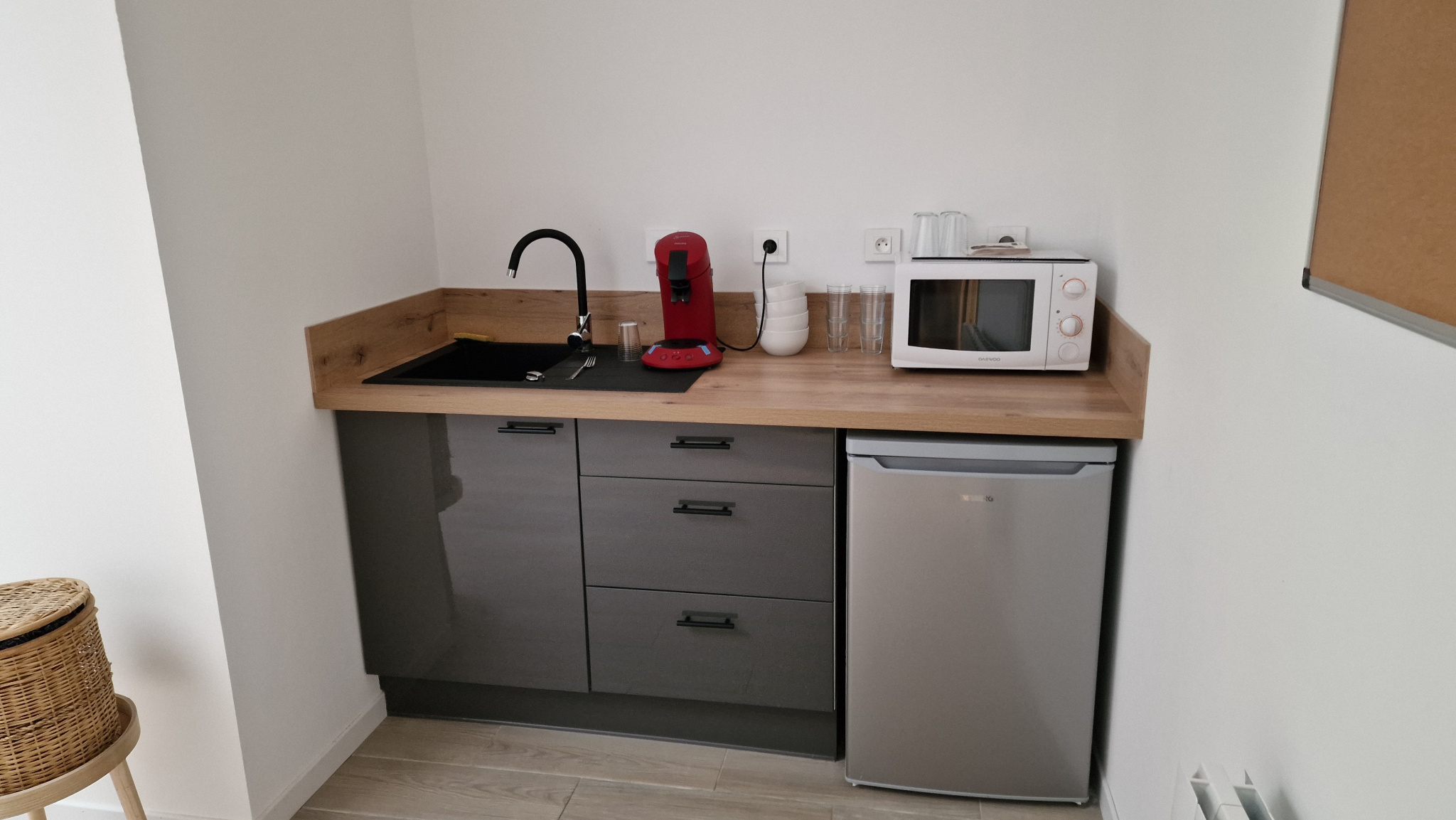 Immo80 – L'immobilier à Amiens et dans la Somme-PLEIN COEUR DE CORBIE : LOCAL A USAGE PROFESSIONNEL pour profession paramédicale