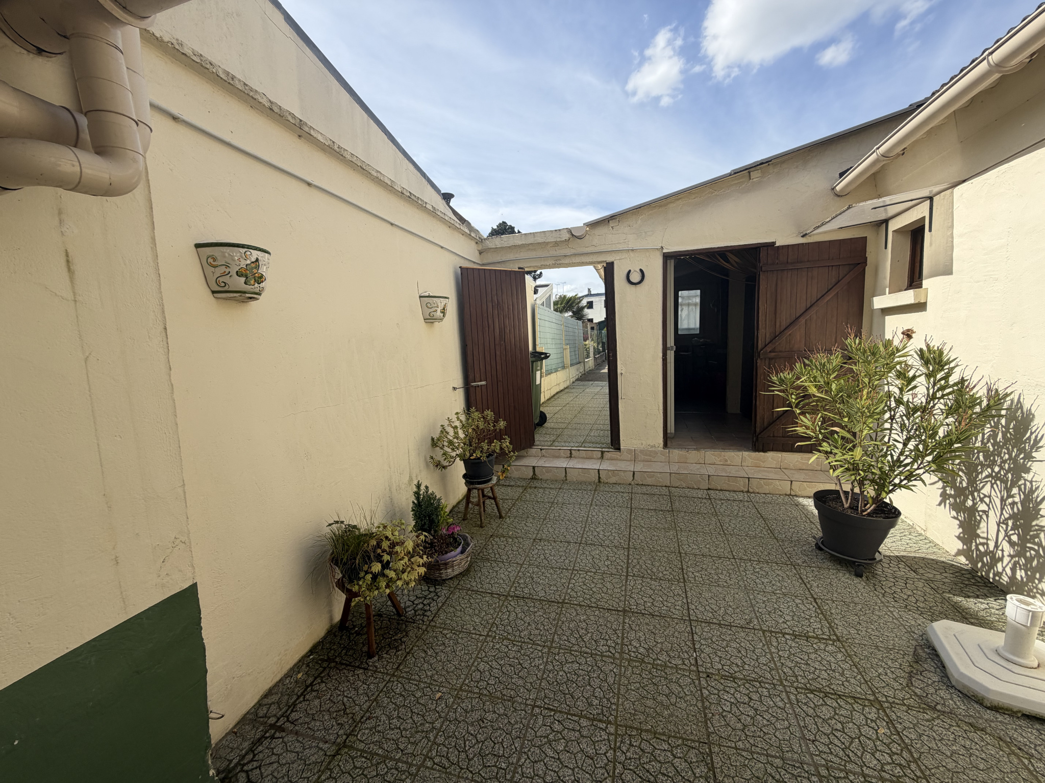 Immo80 – L'immobilier à Amiens et dans la Somme-AMIENS ST PIERRE : BELLE AMIENOISE avec cour et jardin