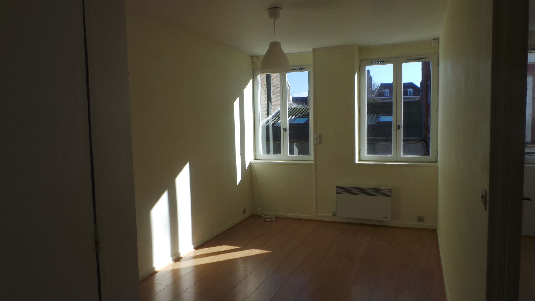 Immo80 – L'immobilier à Amiens et dans la Somme-AMIENS HENRVILLE – A proximité du cirque : AMIENOISE DIVISEE EN 3 LOGEMENTS T1 BIS