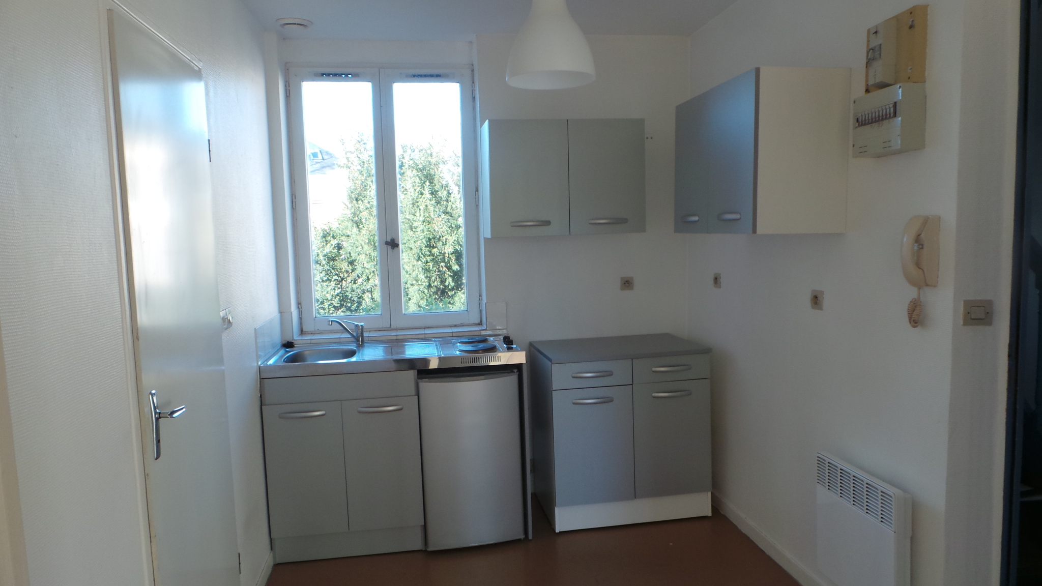 Immo80 – L'immobilier à Amiens et dans la Somme-AMIENS HENRVILLE – A proximité du cirque : AMIENOISE DIVISEE EN 3 LOGEMENTS T1 BIS