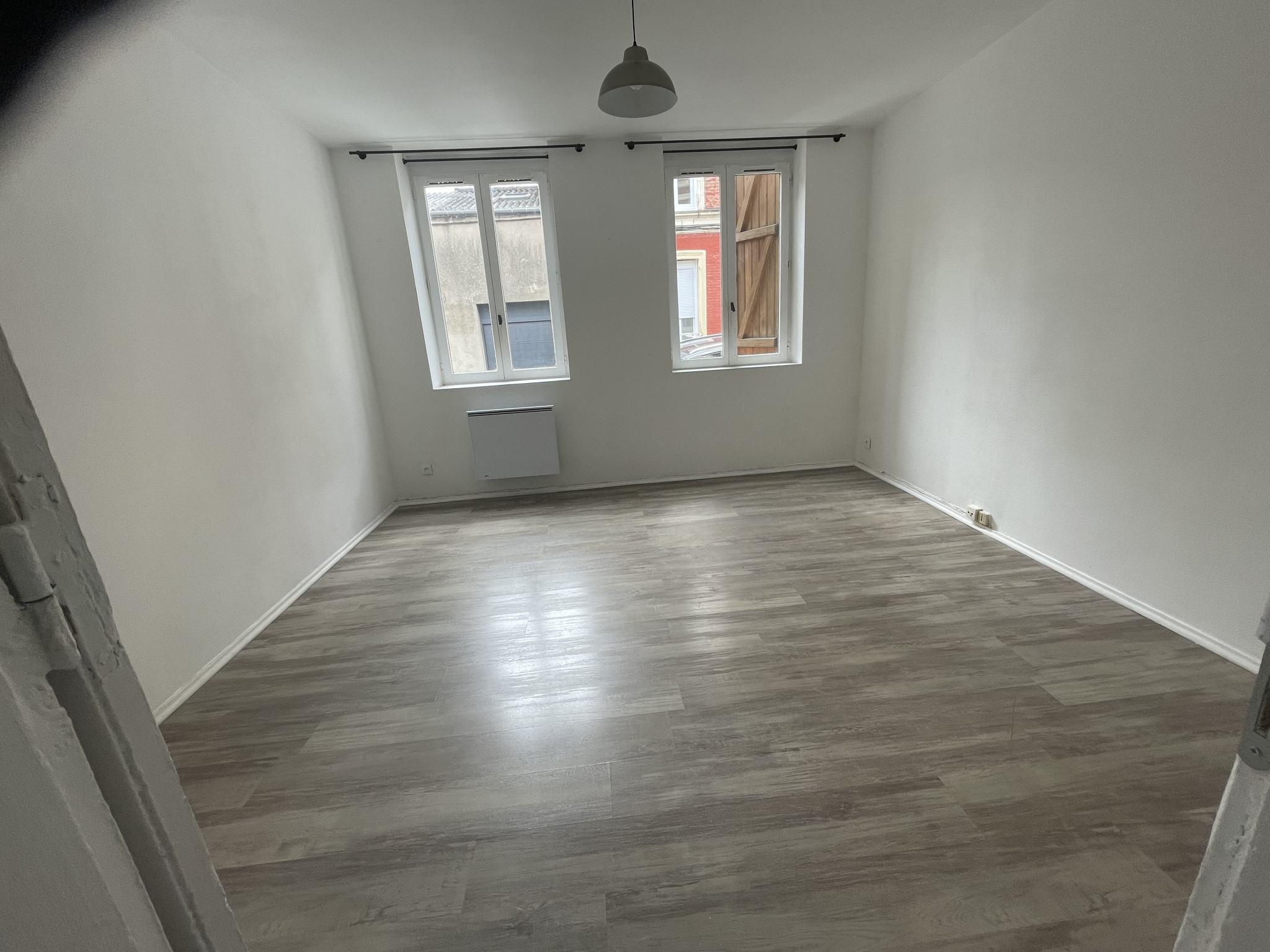Immo80 – L'immobilier à Amiens et dans la Somme-AMIENS HENRVILLE – A proximité du cirque : AMIENOISE DIVISEE EN 3 LOGEMENTS T1 BIS