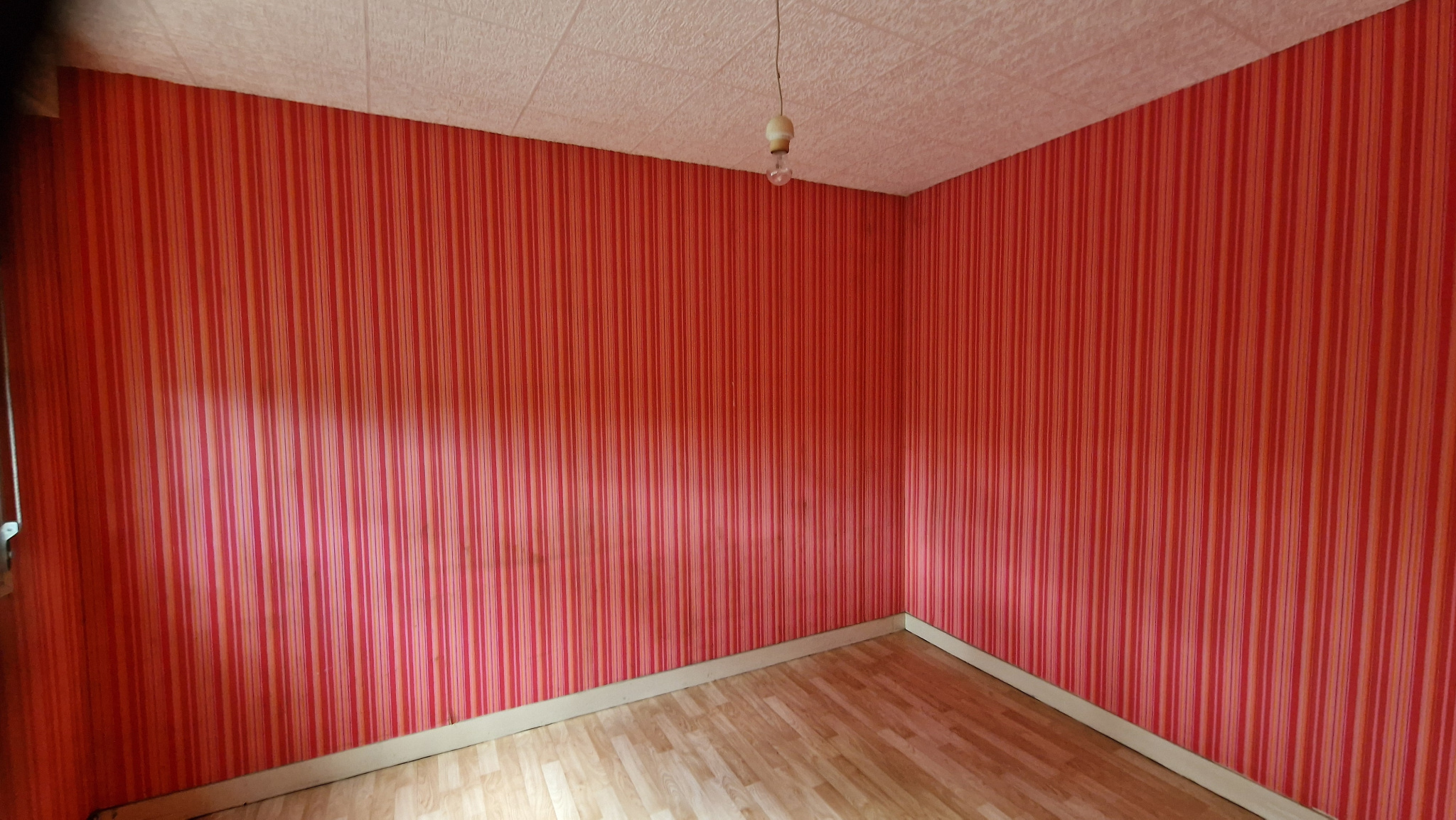 Immo80 – L'immobilier à Amiens et dans la Somme-AMIENS SECTEUR AVENUE DE LA PAIX : ENSEMBLE IMMOBILIER COMPRENANT UNE MAISON et 123 GARAGES