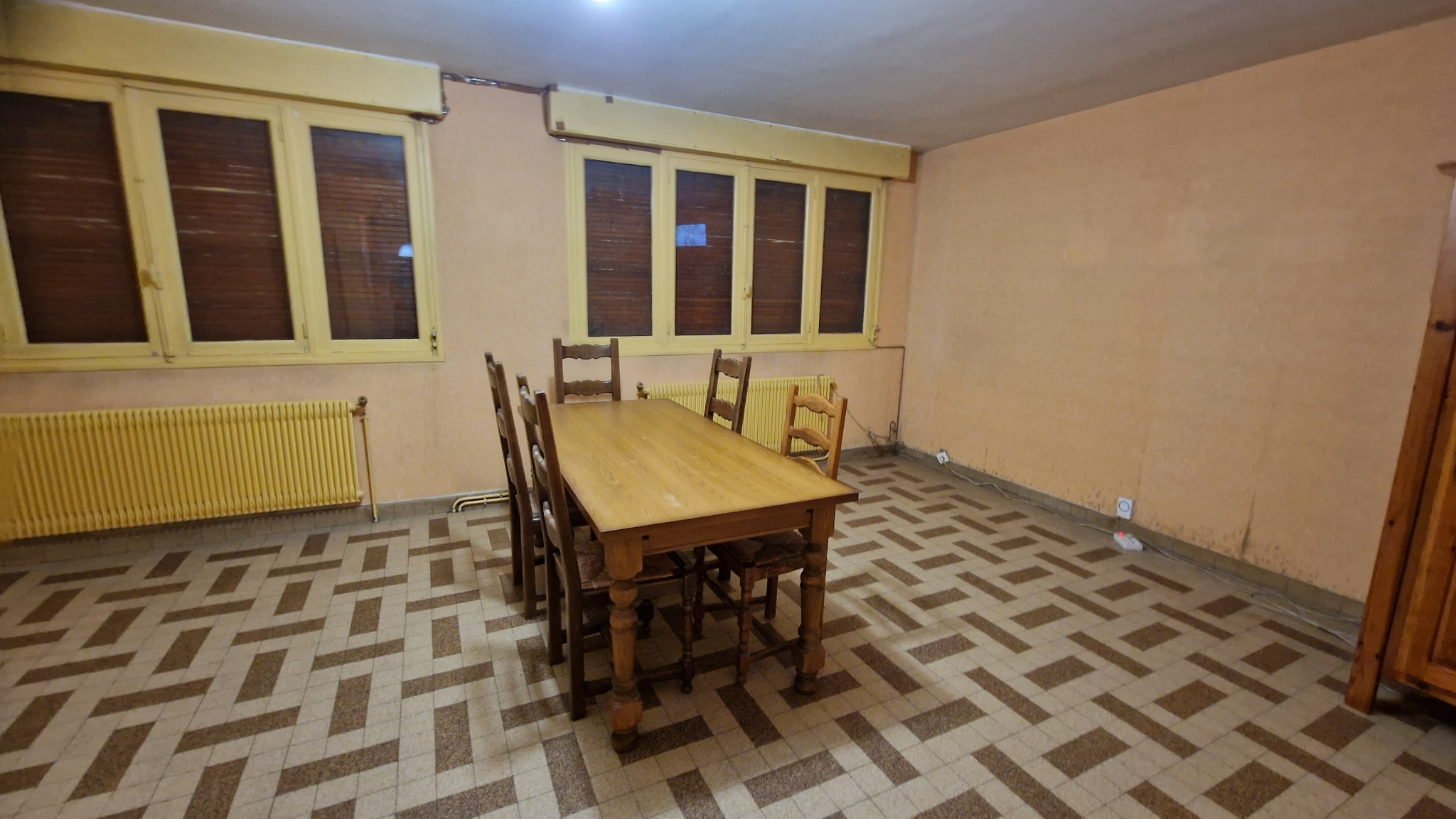 Immo80 – L'immobilier à Amiens et dans la Somme-AMIENS SECTEUR AVENUE DE LA PAIX : ENSEMBLE IMMOBILIER COMPRENANT UNE MAISON et 123 GARAGES