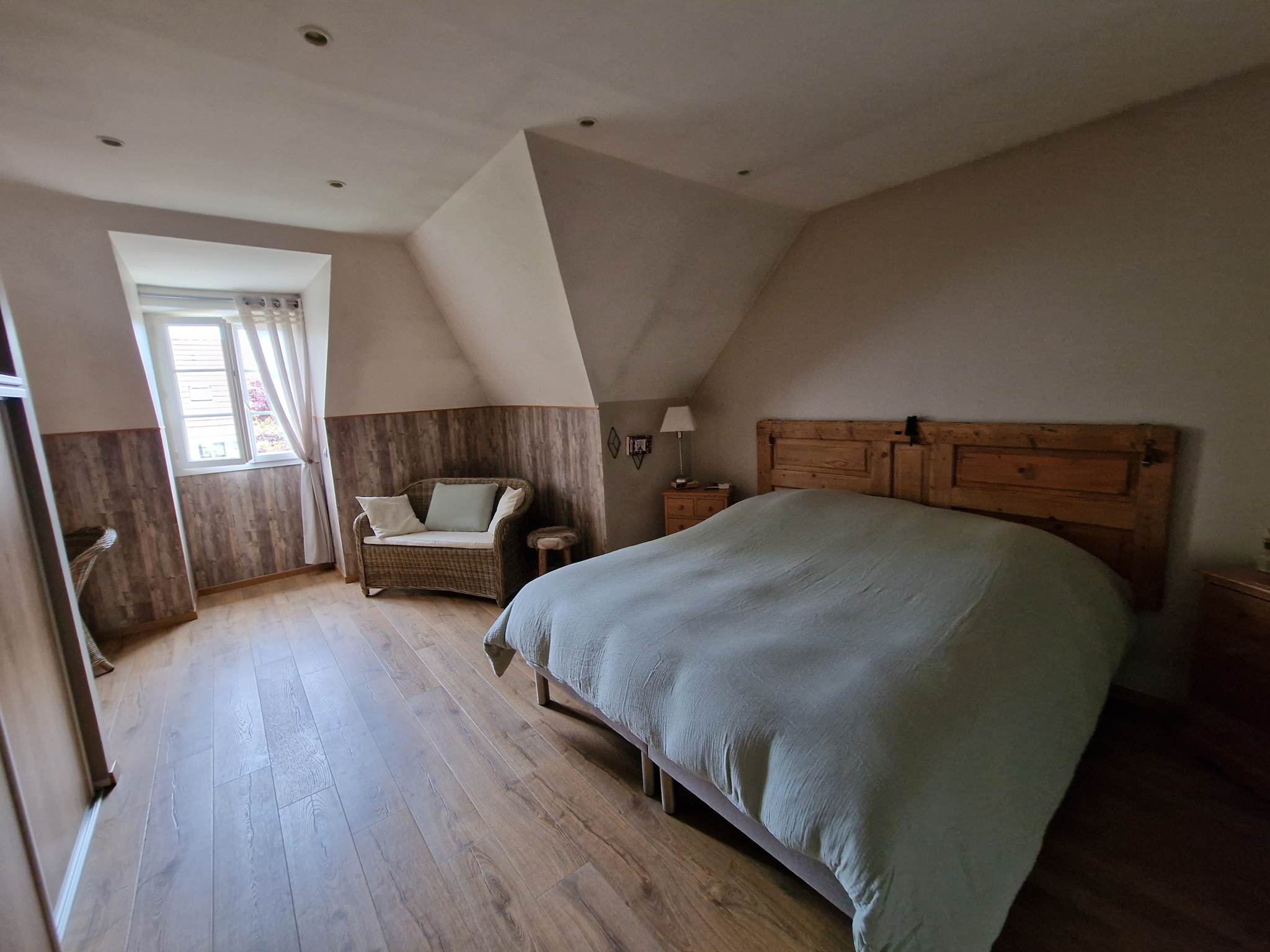 Immo80 – L'immobilier à Amiens et dans la Somme-BREUIL LE SEC : SUPERBE PAVILLON AVEC TERRASSE JARDIN ET GARAGE