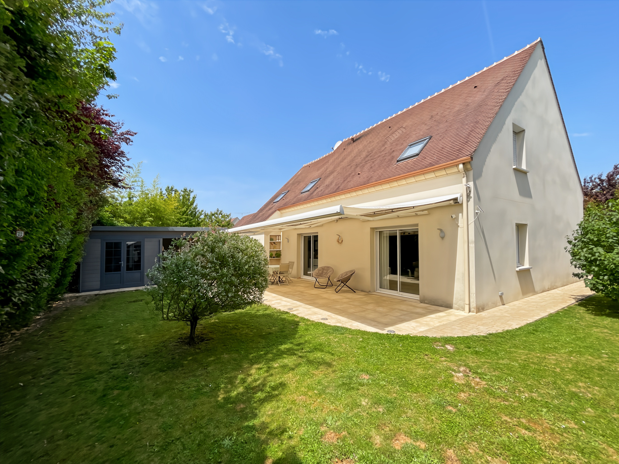 Immo80 – L'immobilier à Amiens et dans la Somme-BREUIL LE SEC : SUPERBE PAVILLON AVEC TERRASSE JARDIN ET GARAGE