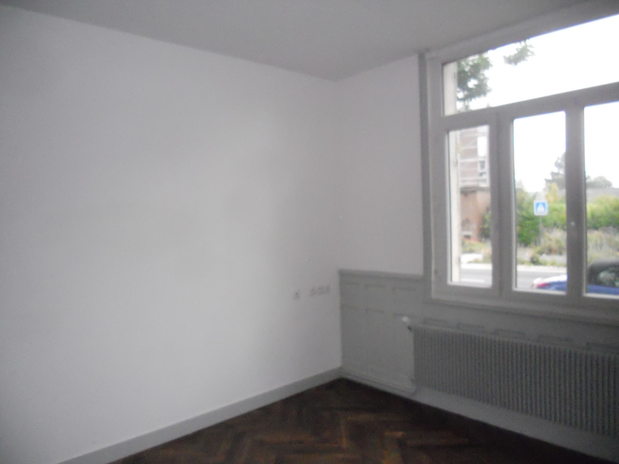 Immo80 – L'immobilier à Amiens et dans la Somme-AMIENS SUD – Avenue du 14 juillet 1789 : Appartement T1 en rez-de-chaussée – proche du Campus