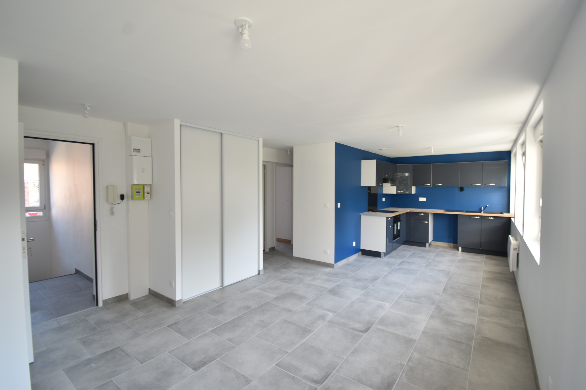 Immo80 – L'immobilier à Amiens et dans la Somme-CORBIE CENTRE VILLE : TRES BEL APPARTEMENT T3