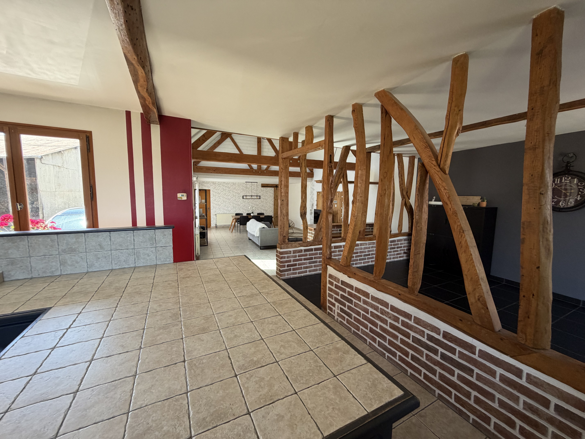 Immo80 – L'immobilier à Amiens et dans la Somme-17 KM d&rsquo;AMIENS sur la commune d&rsquo;HERISSART : JOLI CORPS DE FERME avec beau terrain et hangar