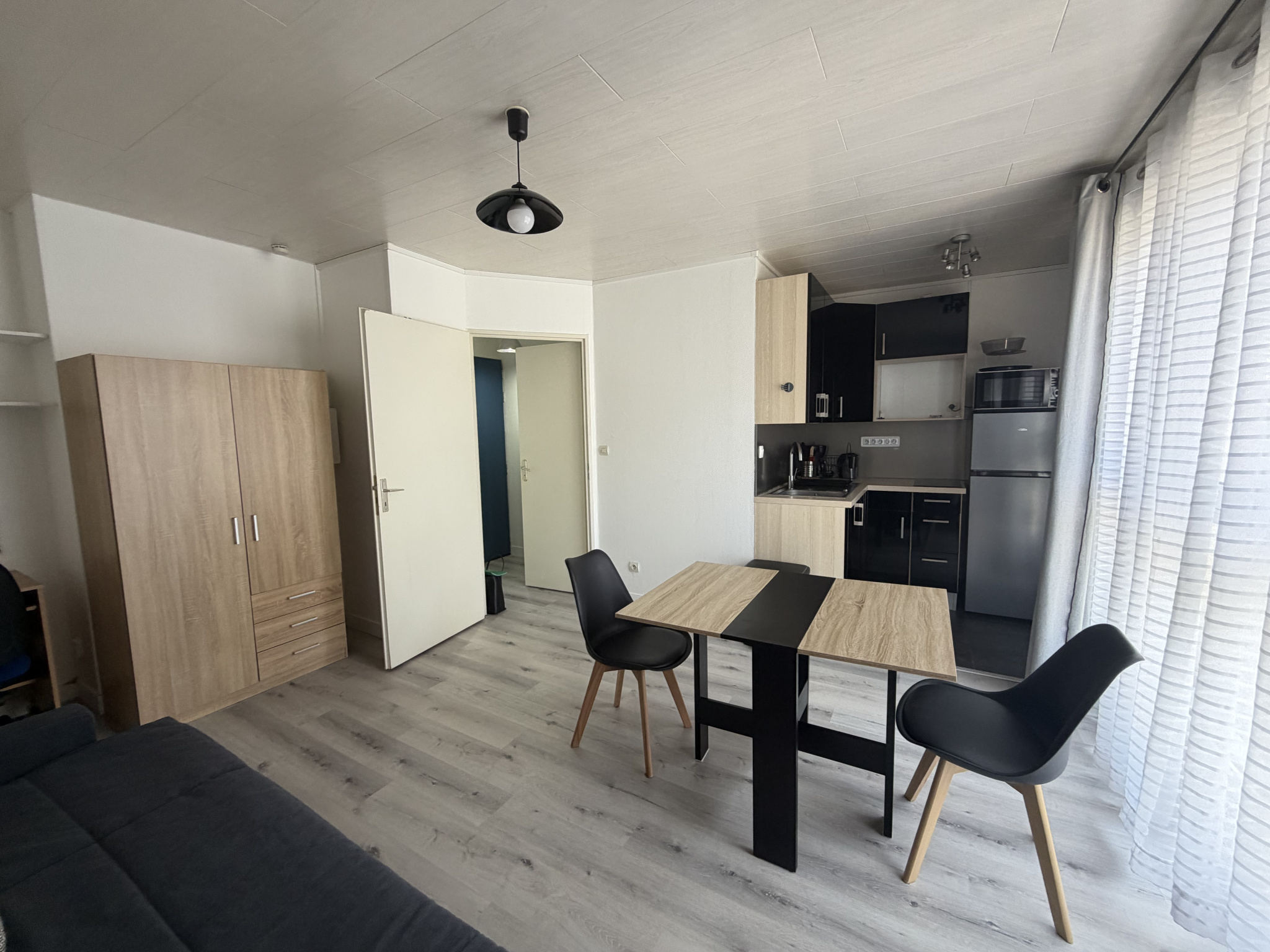 Immo80 – L'immobilier à Amiens et dans la Somme-AMIENS ST MAURICE – T1 MEUBLE DANS IMMEUBLE RECENT