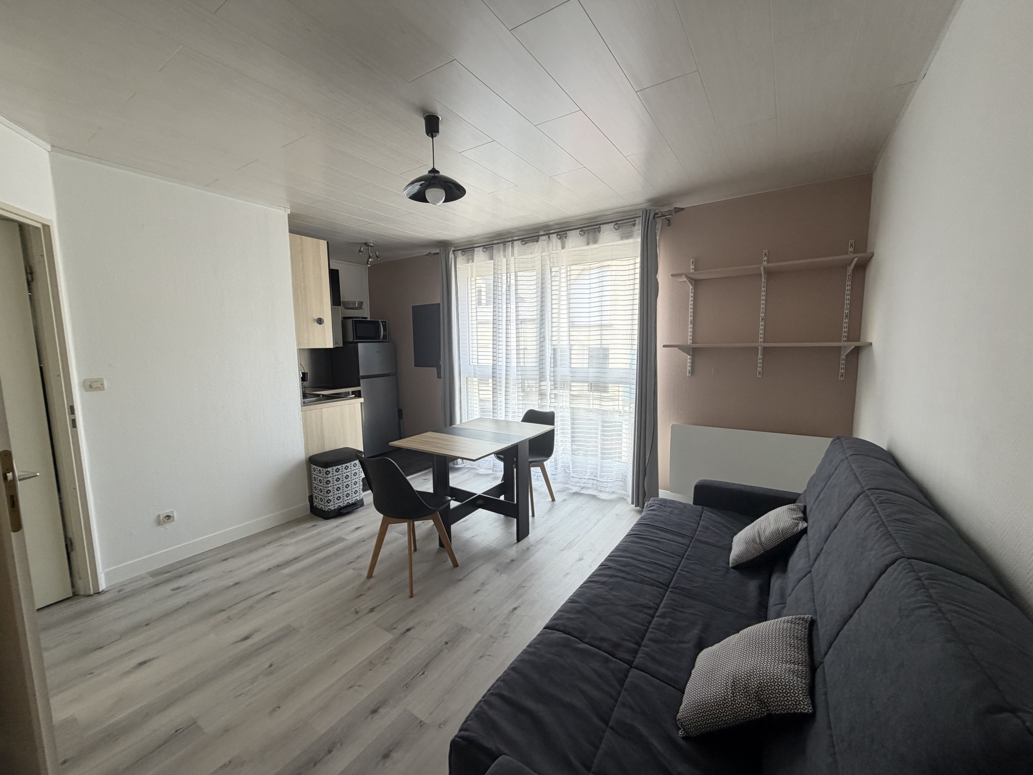 Immo80 – L'immobilier à Amiens et dans la Somme-AMIENS ST MAURICE – T1 MEUBLE DANS IMMEUBLE RECENT