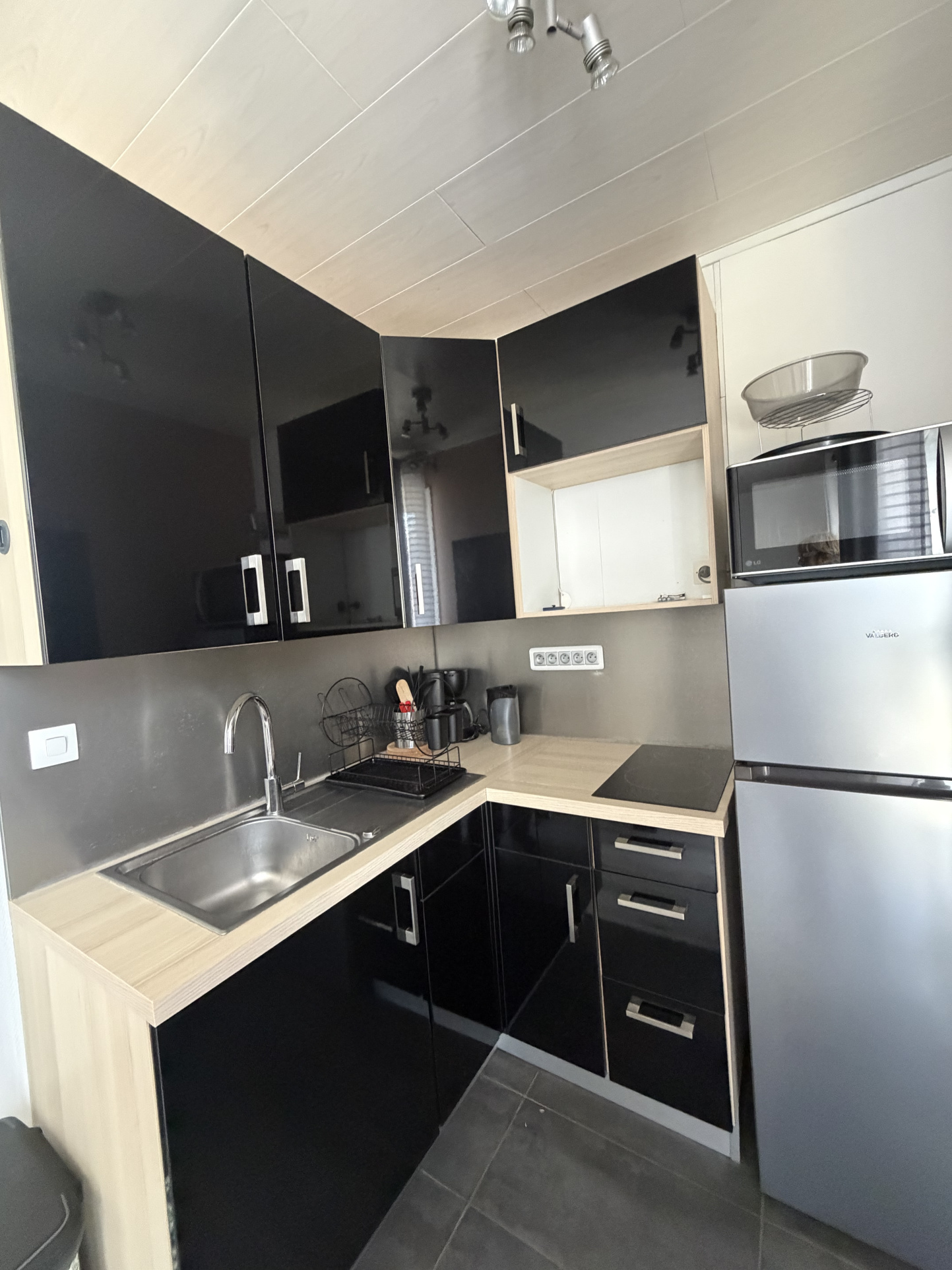 Immo80 – L'immobilier à Amiens et dans la Somme-AMIENS ST MAURICE – T1 MEUBLE DANS IMMEUBLE RECENT