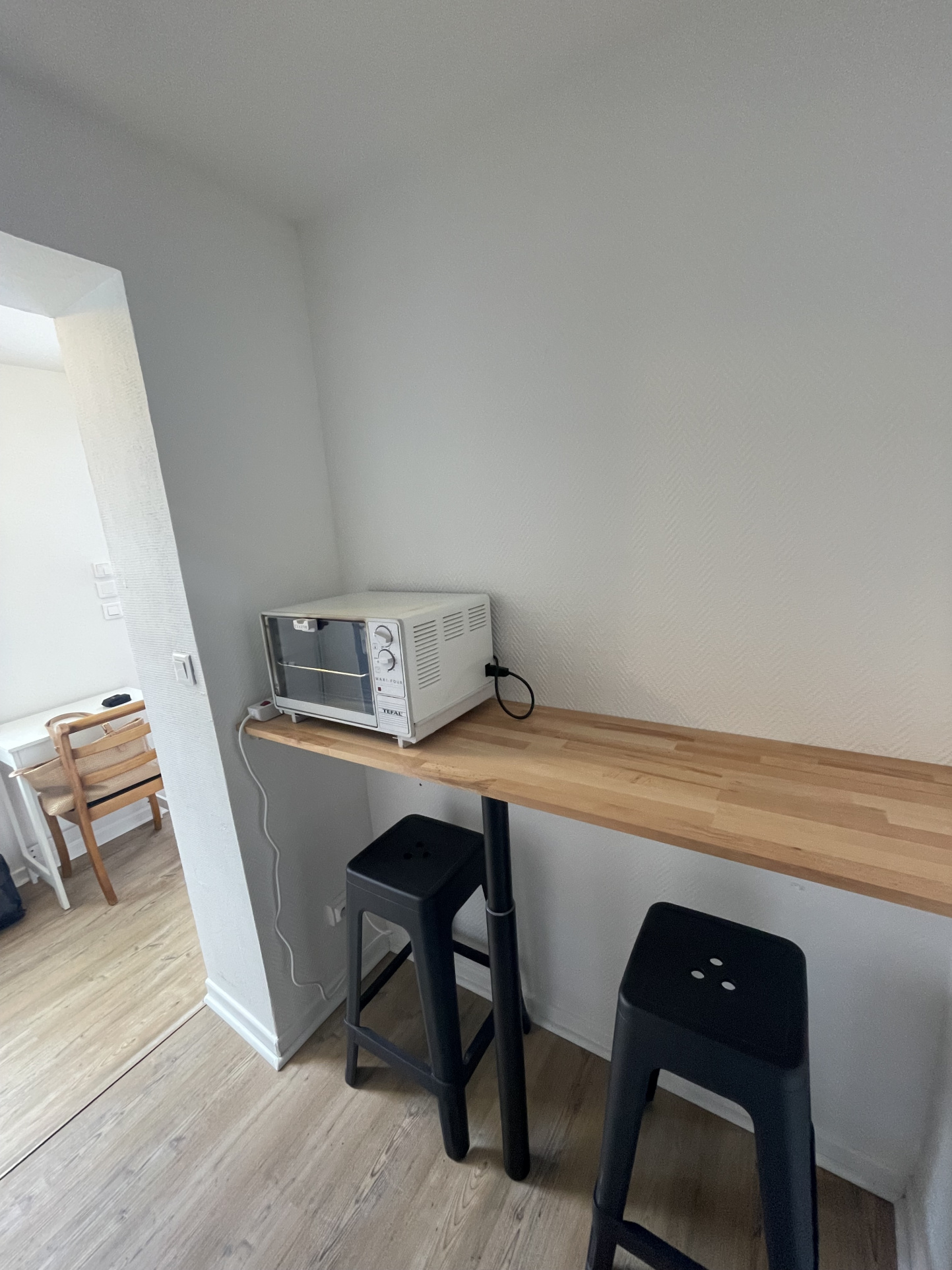 Immo80 – L'immobilier à Amiens et dans la Somme-AMIENS ST PIERRE – proche du Bd de Beauvillé : BEAU STUDIO MEUBLE refait à neuf