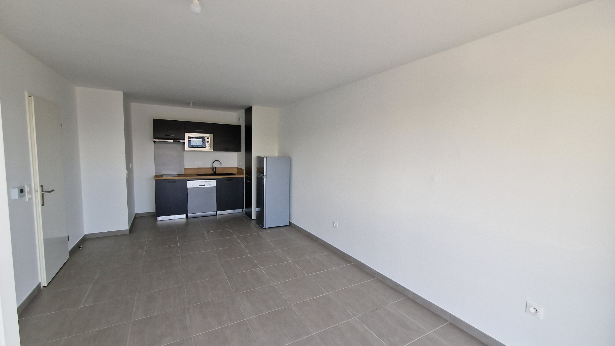 Immo80 – L'immobilier à Amiens et dans la Somme-AMIENS RUE MONTESQUIEU : TRES BEL APPARTEMENT T2 avec parking dans résidence NEUVE ET SECURISEE