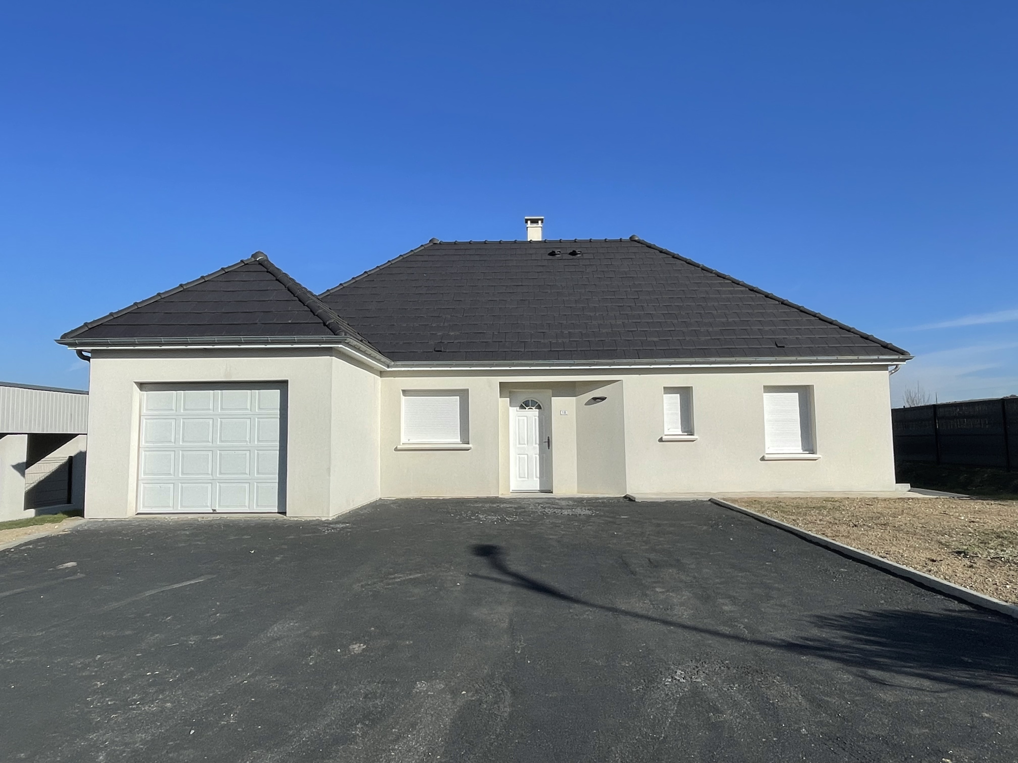 Immo80 – L'immobilier à Amiens et dans la Somme-THEZY GLIMONT : PAVILLON INDIVIDUEL T4 de 94.85 m2 de PLAIN PIED